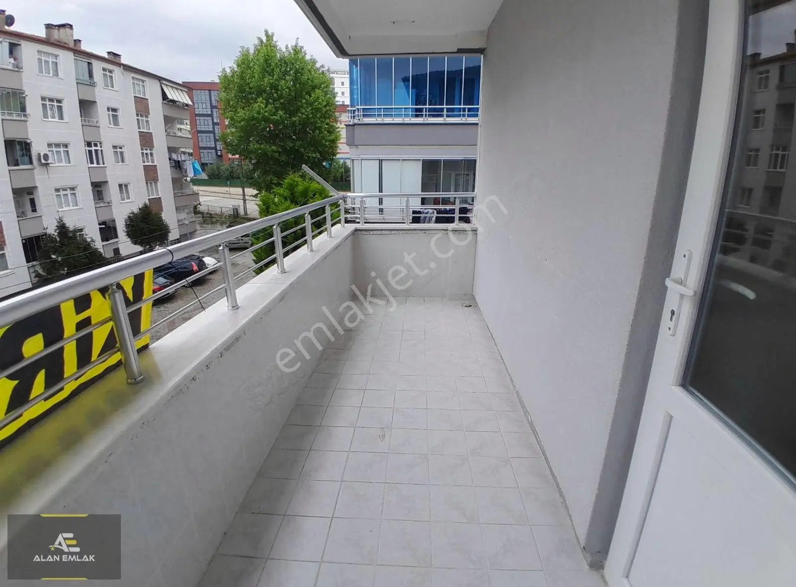 Atakum Merkezi Konumda Kiralık 3+1 Daire - Görsel 2