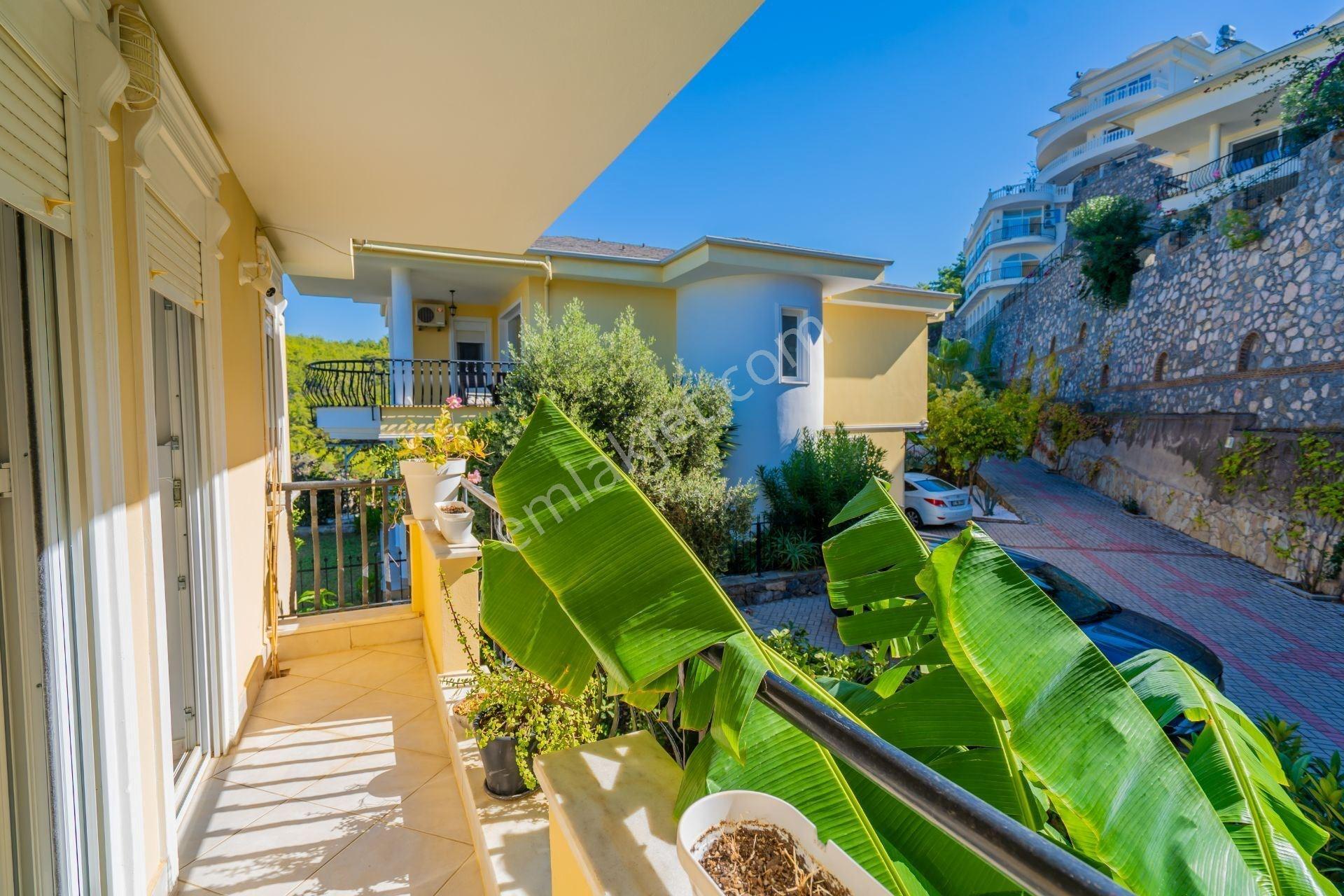 Alanya Kargıcak’ta Panoramik Manzaralı Satılık Lüks Villa - Görsel 14