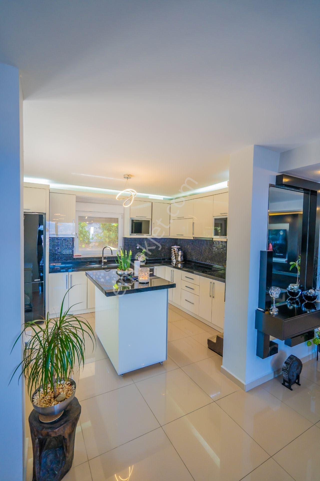 Alanya Kargıcak’ta Panoramik Manzaralı Satılık Lüks Villa - Görsel 11