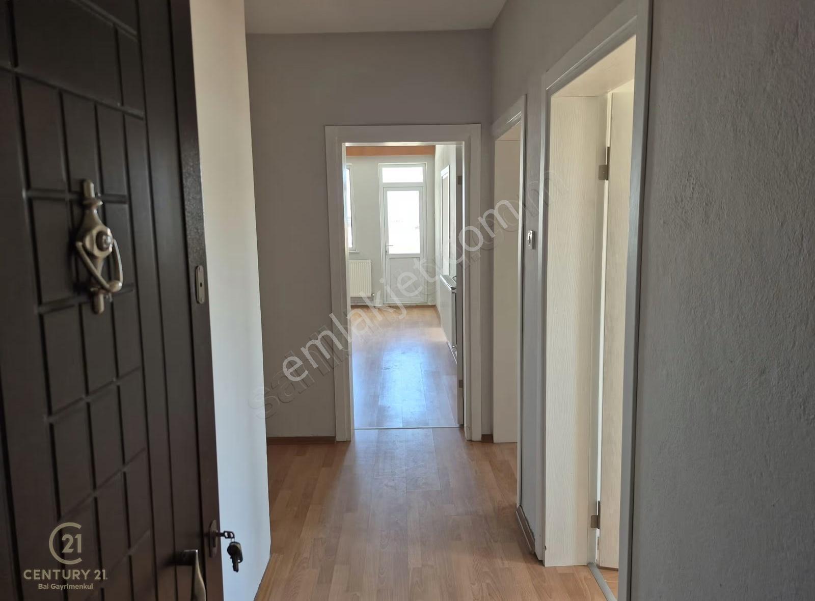 C21 Bal Altıeylül Yıldız Mahallesinde Kiralık 2+1 Merkezi Daire - Görsel 11