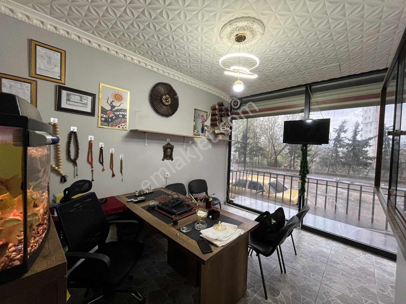 Perşembe Pazarı İçinde Satılık Dükkan
