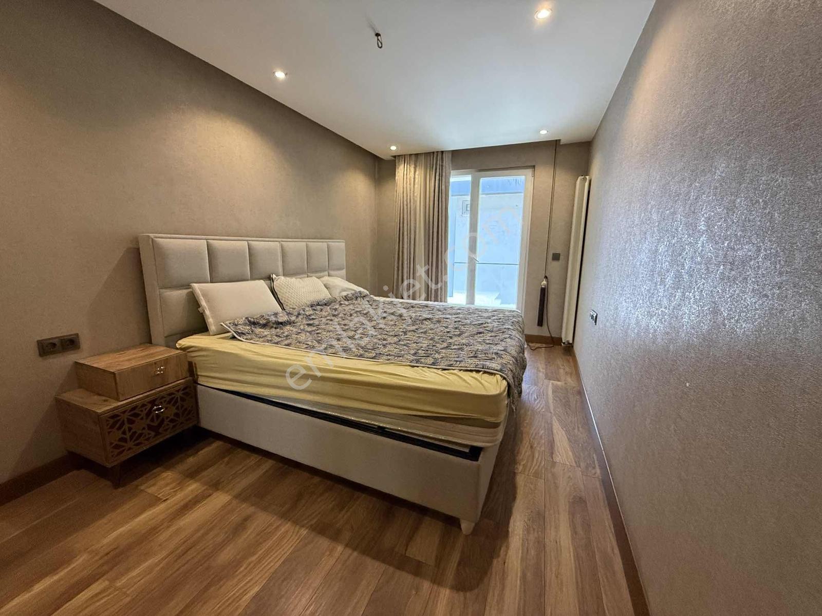 Beylikdüzü Marinaya Yakın Site İçinde Eşyalı Satılık Daire - Görsel 20