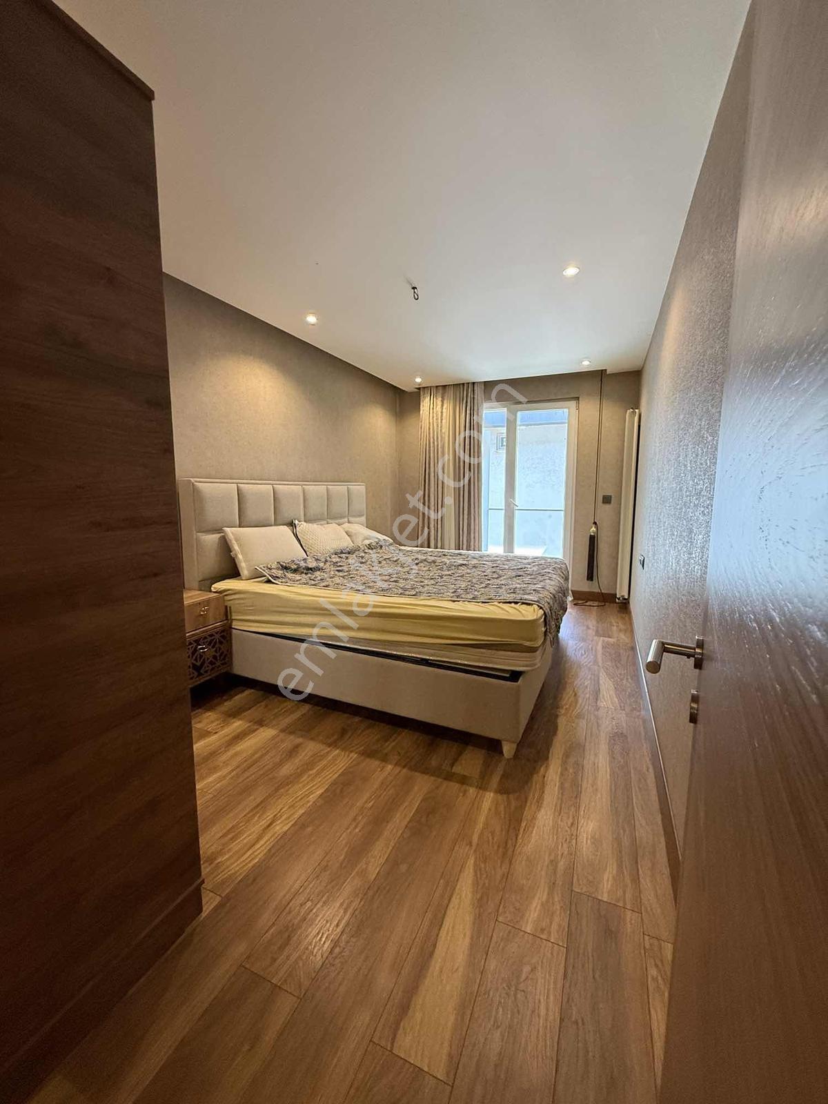 Beylikdüzü Marinaya Yakın Site İçinde Eşyalı Satılık Daire - Görsel 9