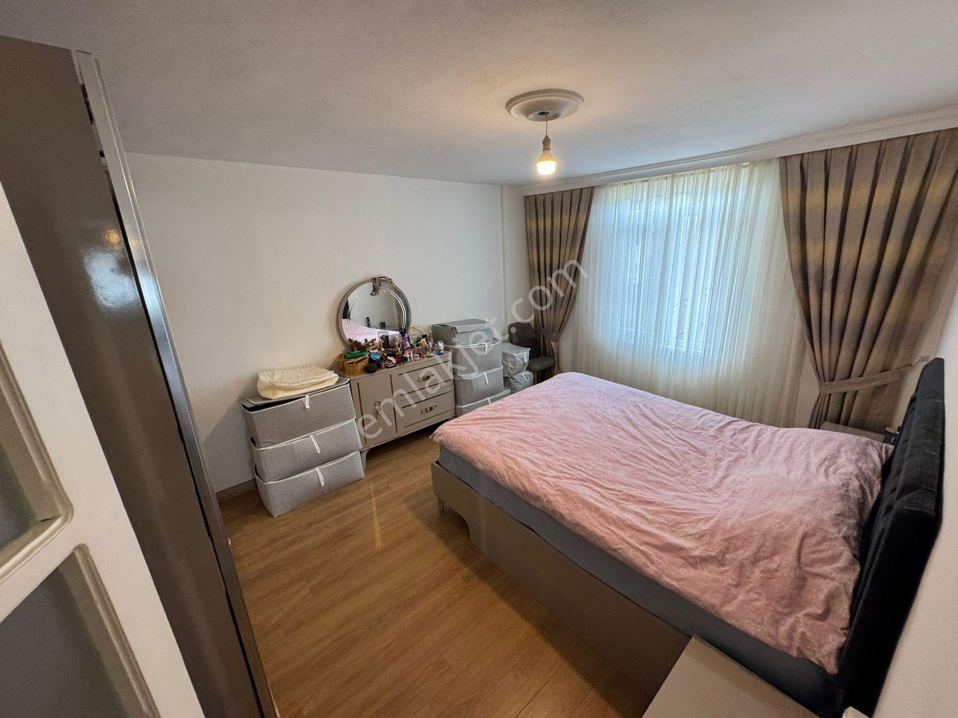 Altınoluk İlkbahar Dan Full Yenilenmiş Merkezde 2+1 Orta Kat Daire - Görsel 26