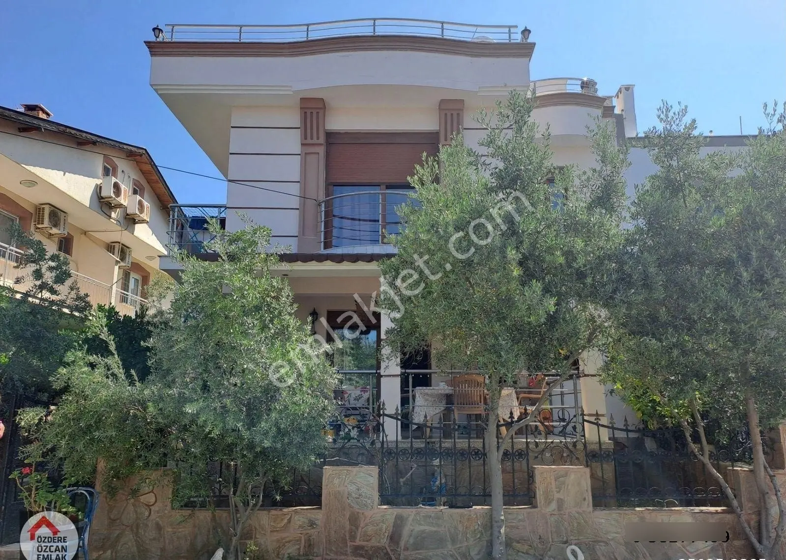 Özdere Askeri Kamp Yanında 7+1 Müstakil Ev
