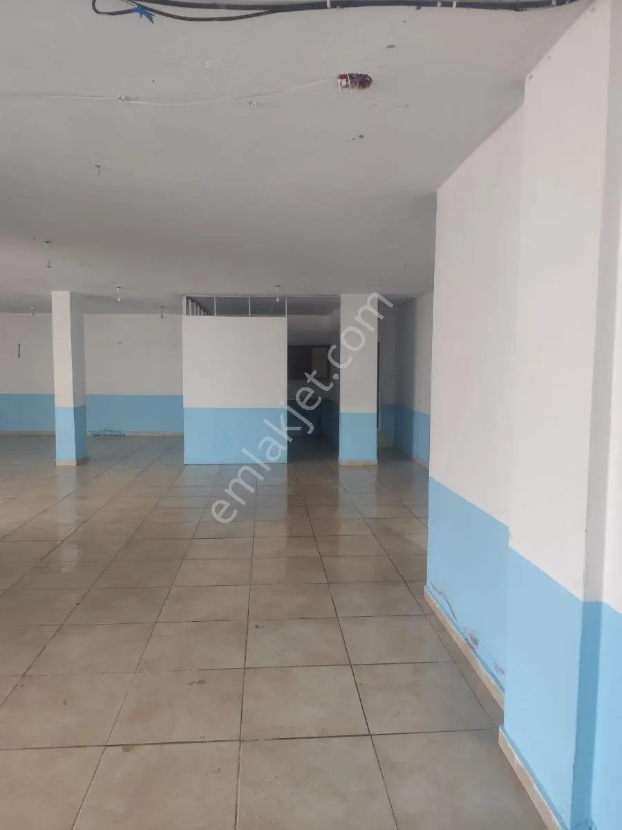 Değirmenönü 330 M2 Giriş Dükkan Mağza İmalat Depo Her İşe Uyg - Görsel 3