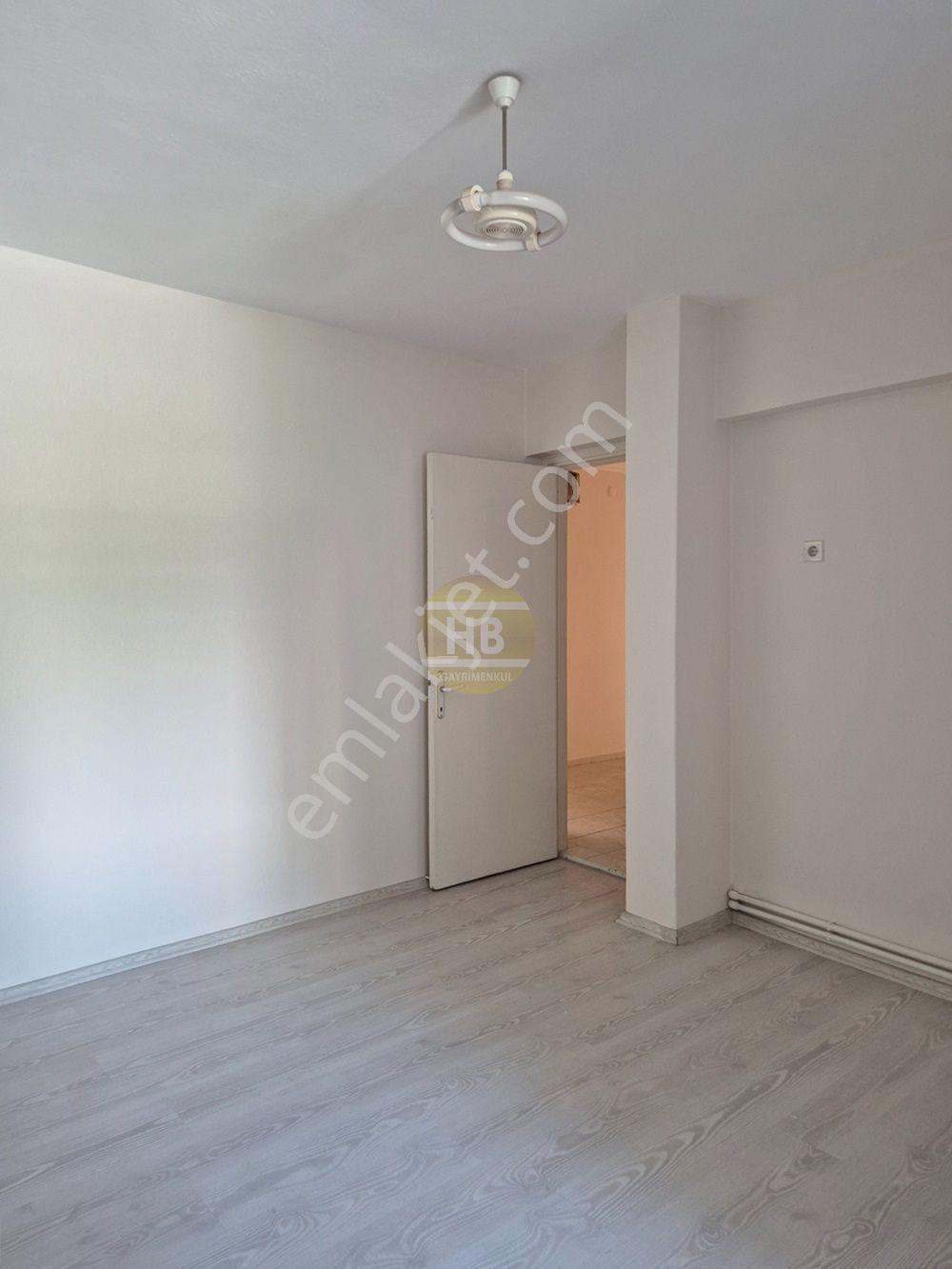 Hb'den 3+1 Kiralık Daire,merkezde Doğalgazlı,geniş Ara Kat - Görsel 18