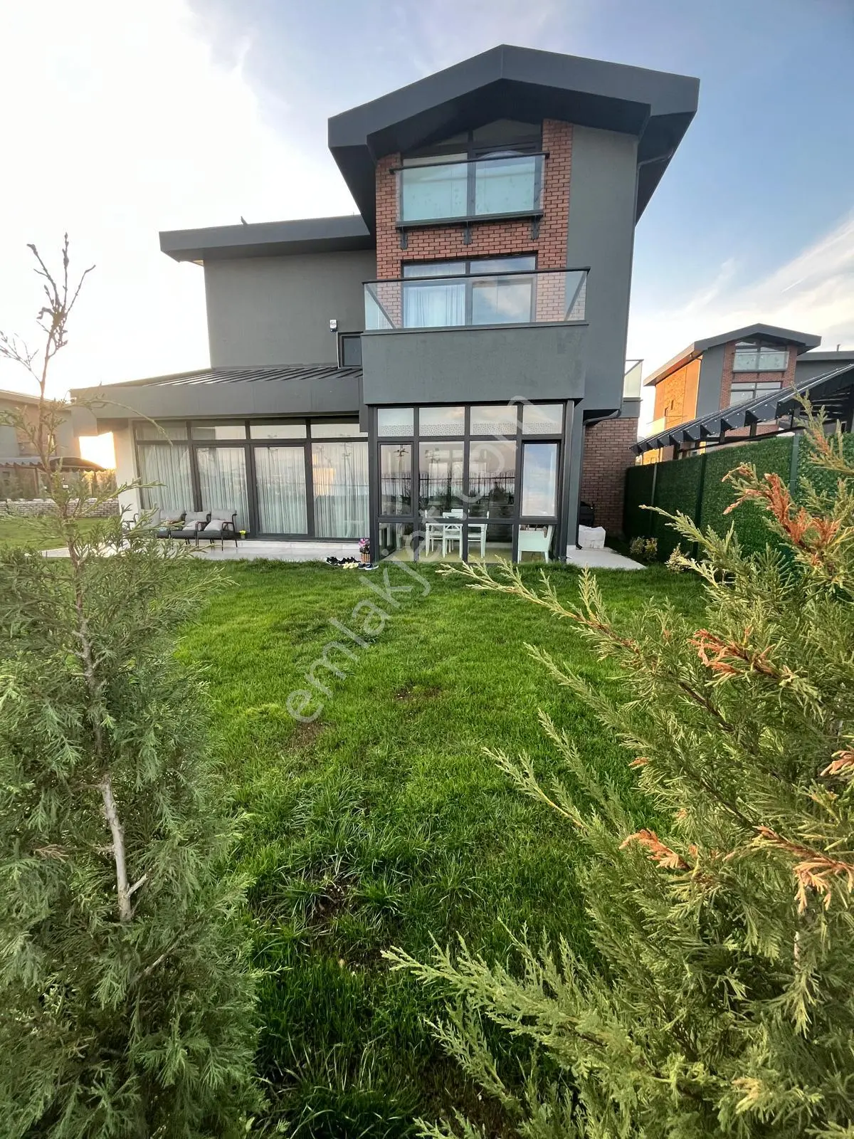 Sahibinden Site İçerisinde Sıfır Lüks Villa - Görsel 2