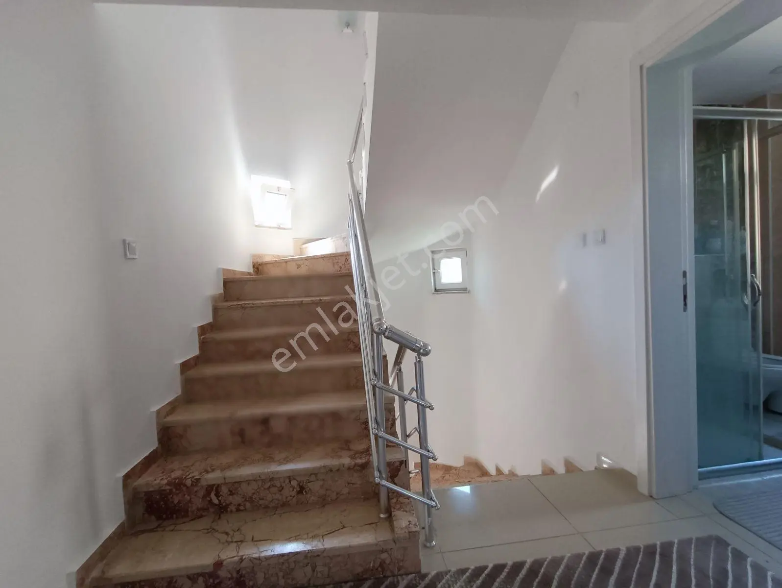 Evrenseki'de Denize 600 Metre Mesefade 4+1 Triblex Villa - Görsel 3