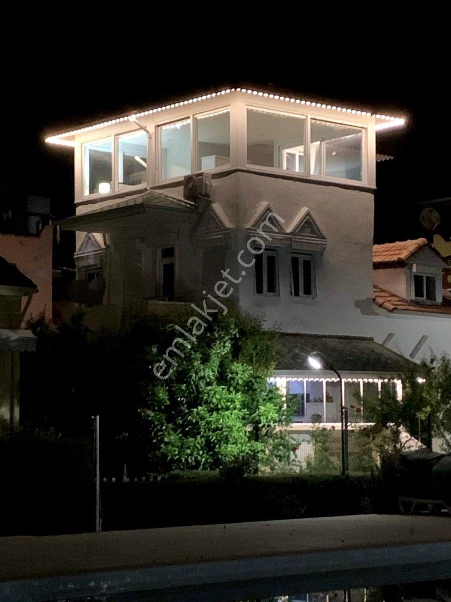 Evrenseki'de Denize 600 Metre Mesefade 4+1 Triblex Villa - Görsel 25