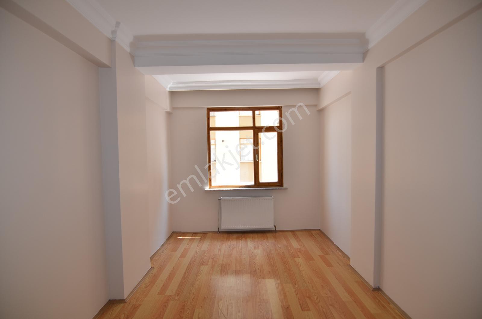 Talha Tozduman'dan Fetih Caddesi Cepheli Yeni Boyalı 3+1 Kiralık - Görsel 31