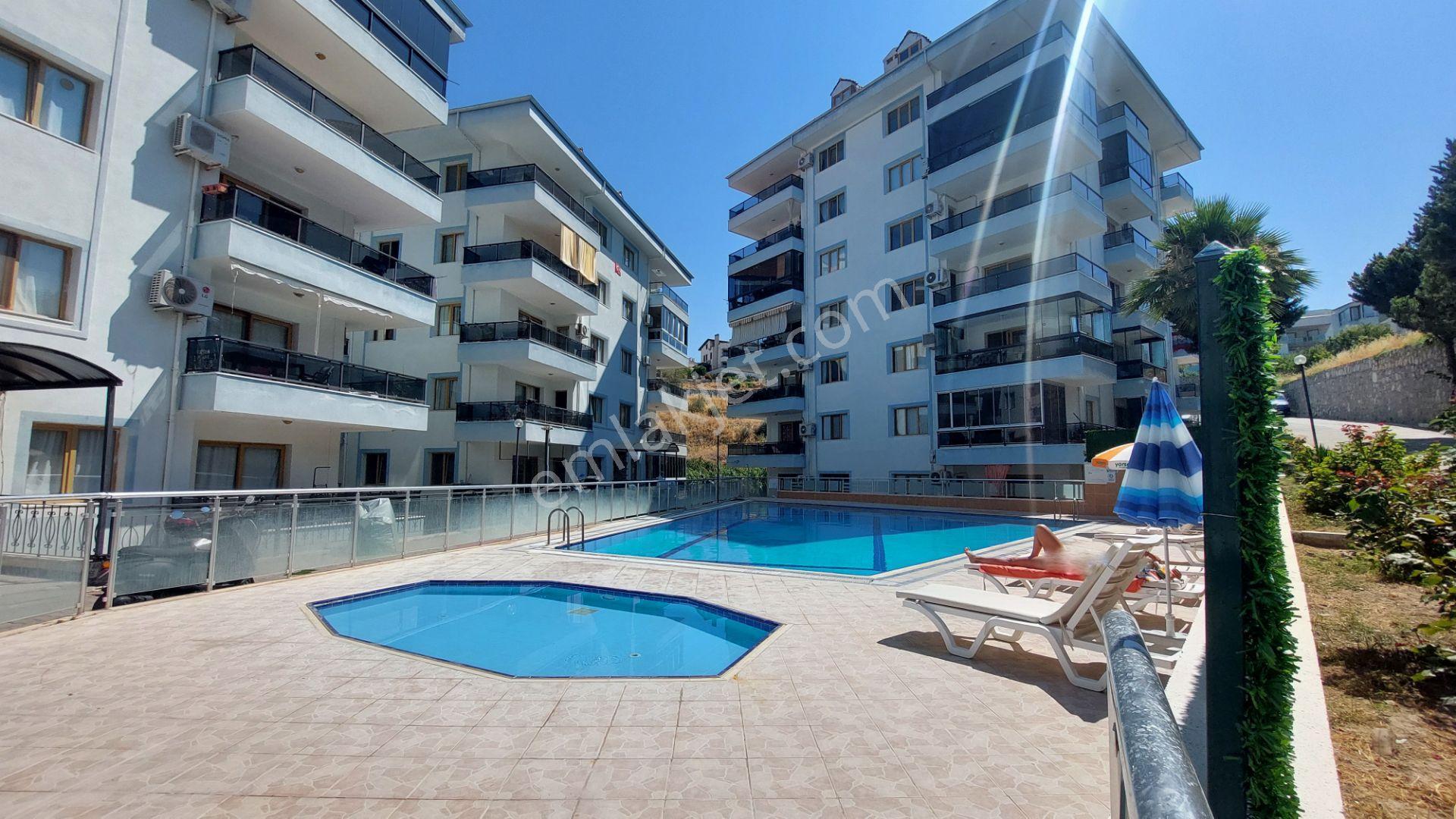 Kuşadası'nda Deniz Manzaralı, Havuzlu Site İçerisinde Satılık Daire - Görsel 24