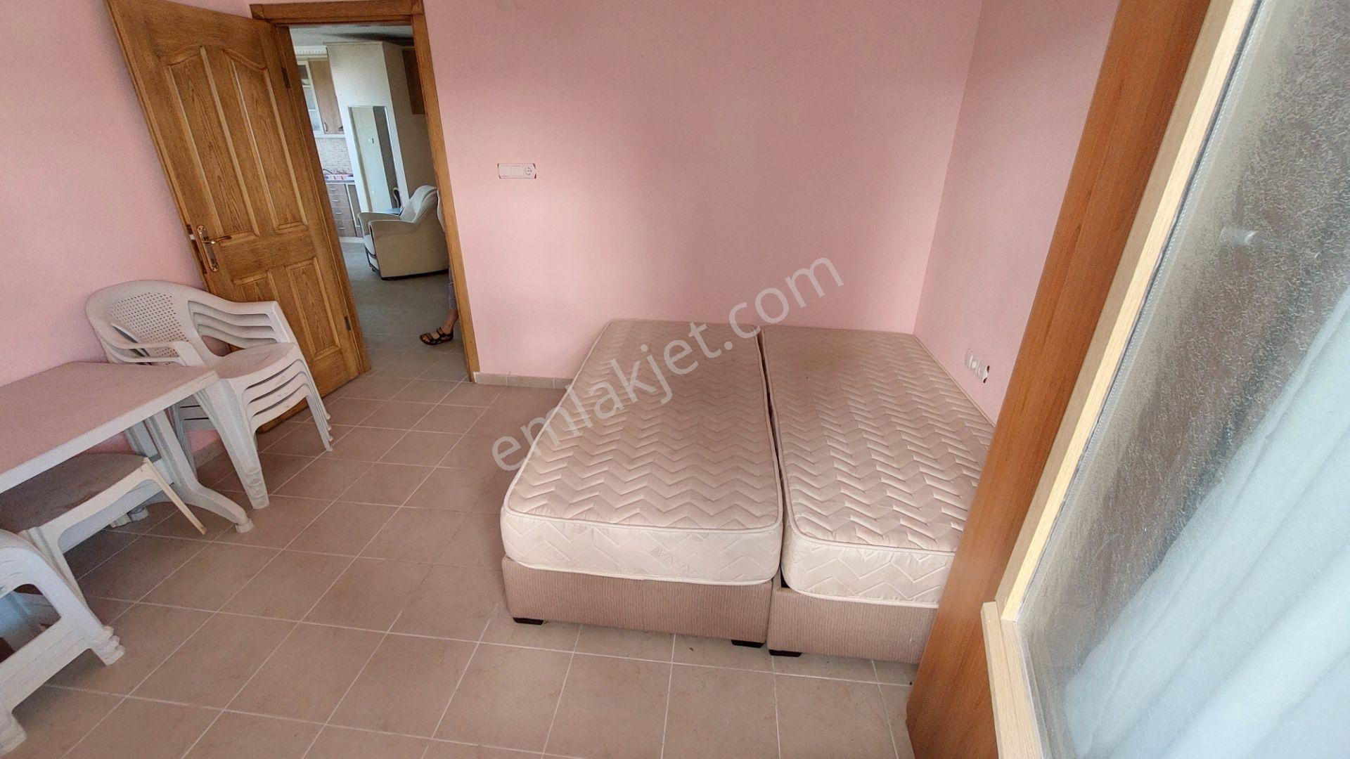 Kuşadası'nda Deniz Manzaralı, Havuzlu Site İçerisinde Satılık Daire - Görsel 15