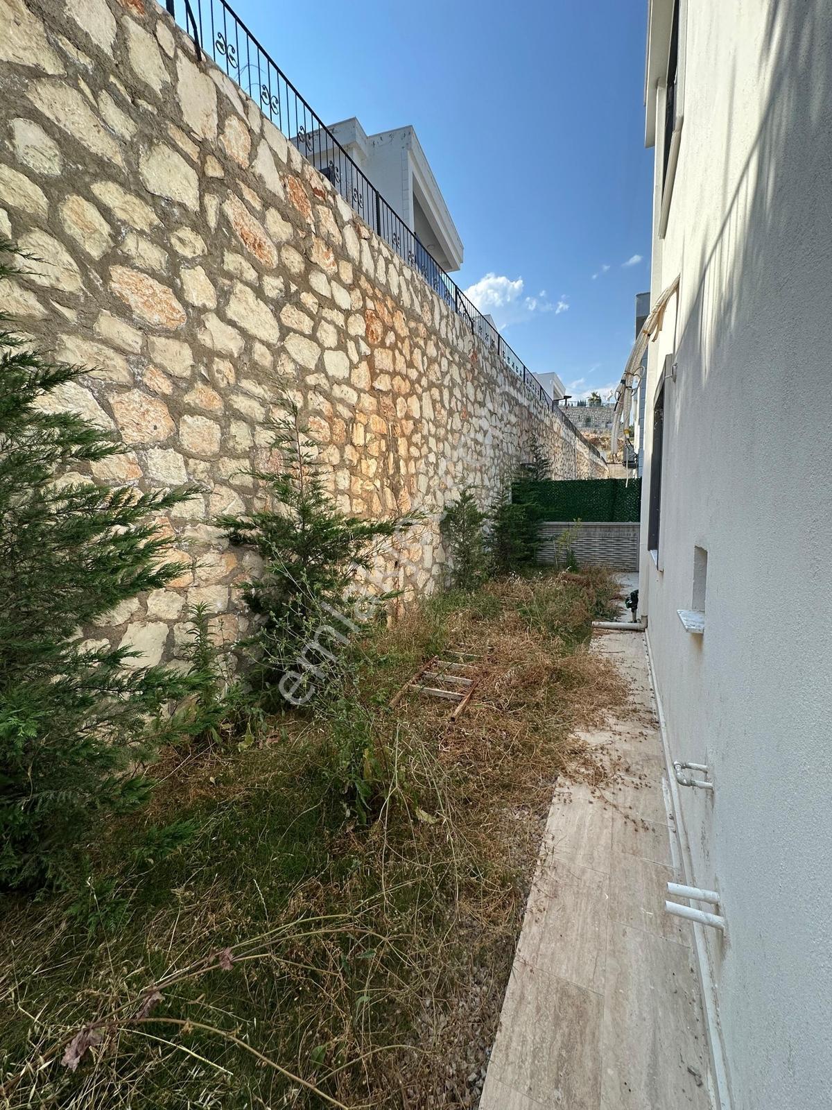 Gökhan Gökdemir'den Deniz Ve Doğa Manzaralı Satılık Villa - Görsel 20