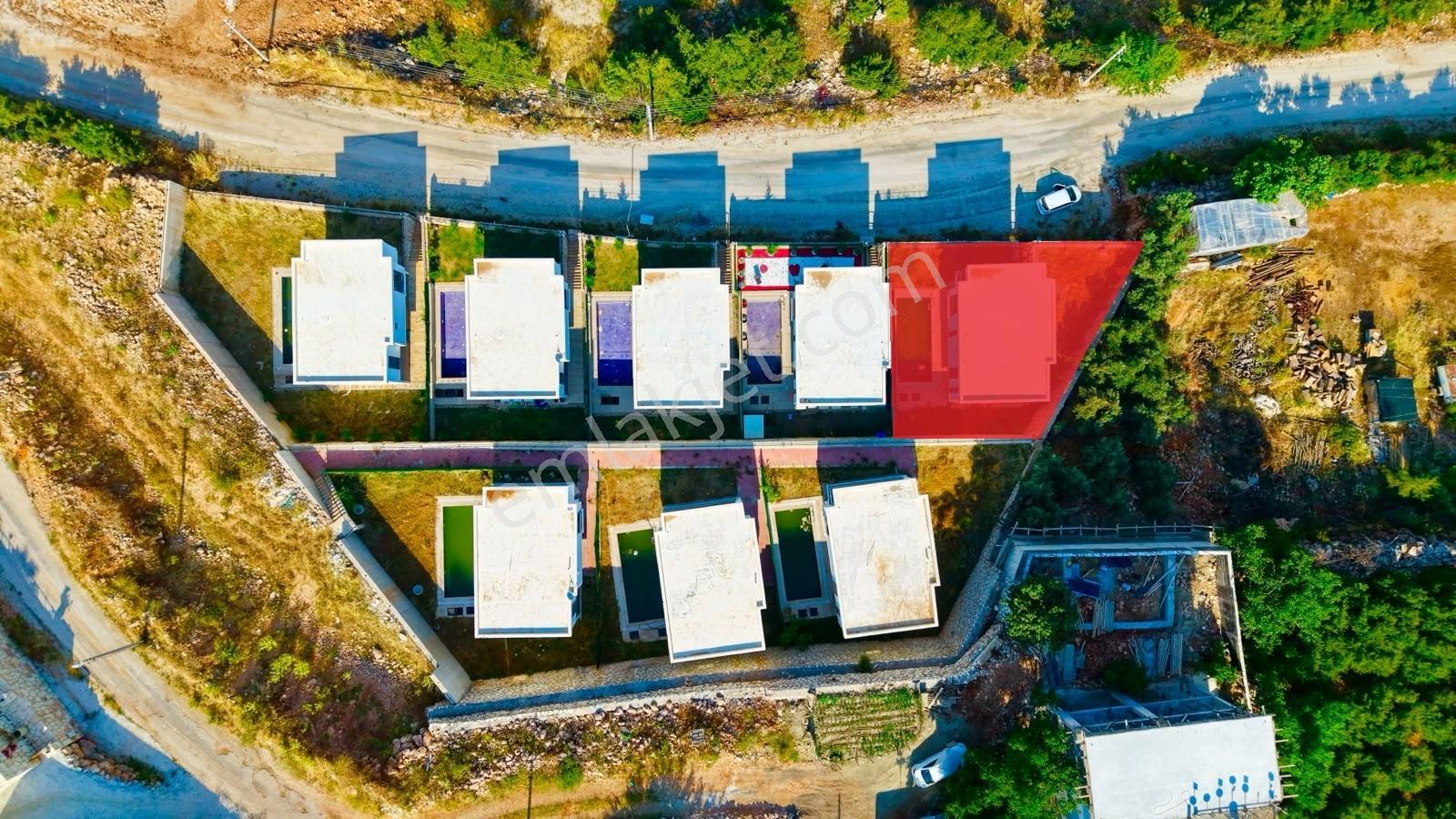 Gökhan Gökdemir'den Deniz Ve Doğa Manzaralı Satılık Villa - Görsel 11