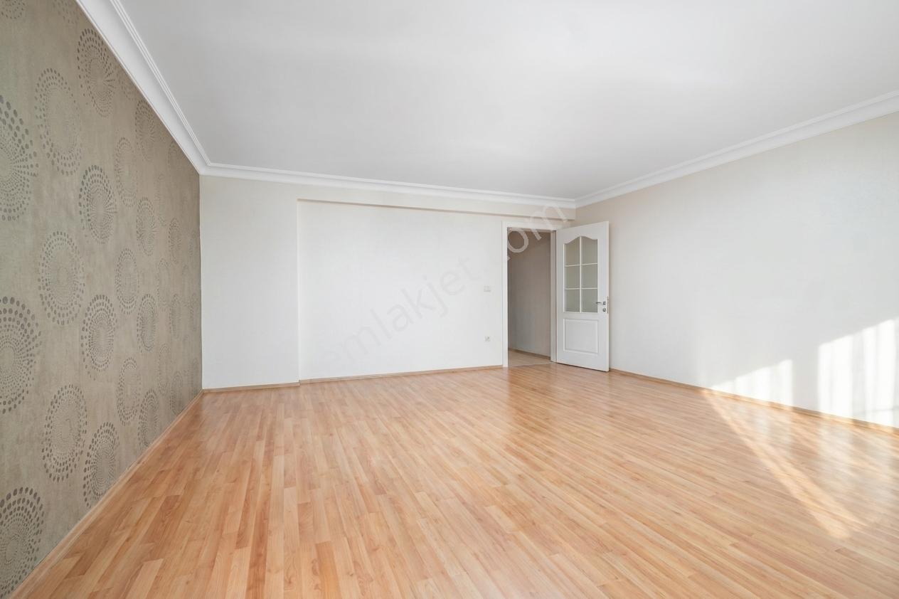 Remax Area Dan Atabulvarı Cadde Üzeri Kiralık 3+1 Ara Kat Daire - Görsel 7
