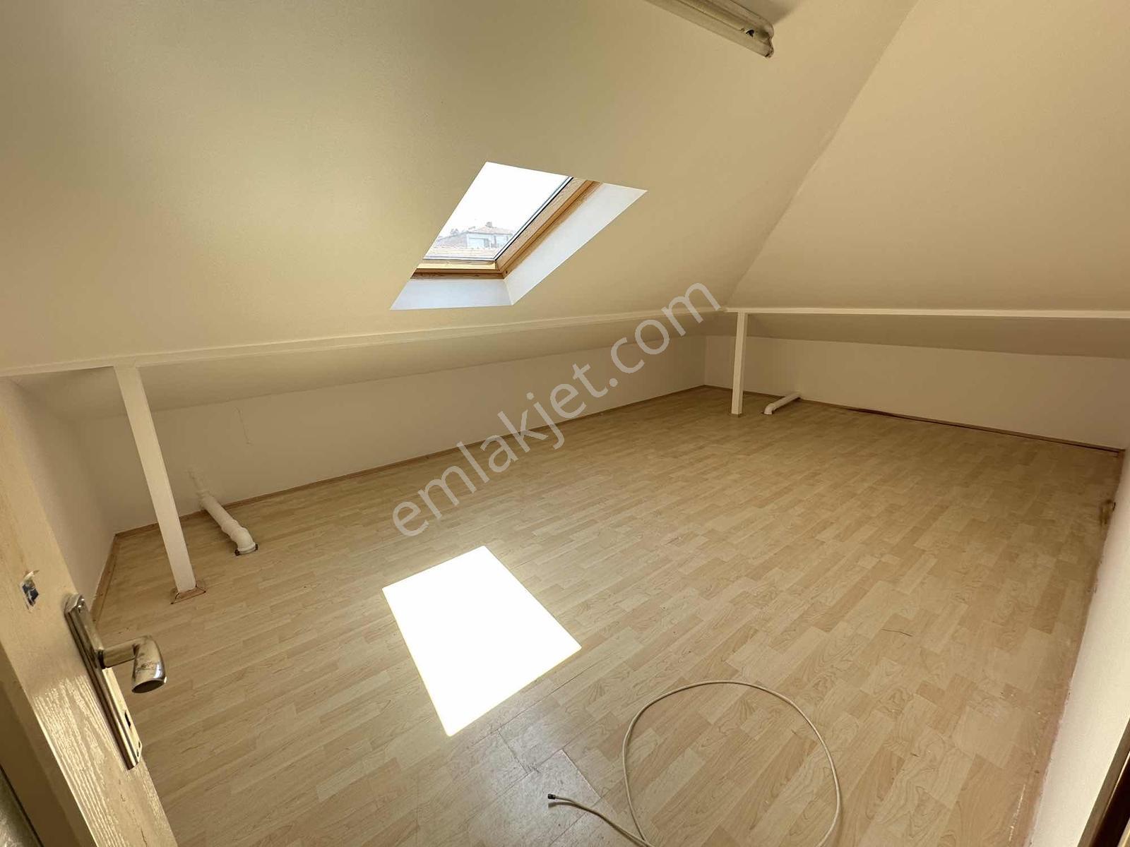 Yunusemre Mahallesi 50 M2 Teraslı Kiralık Daire - Görsel 4