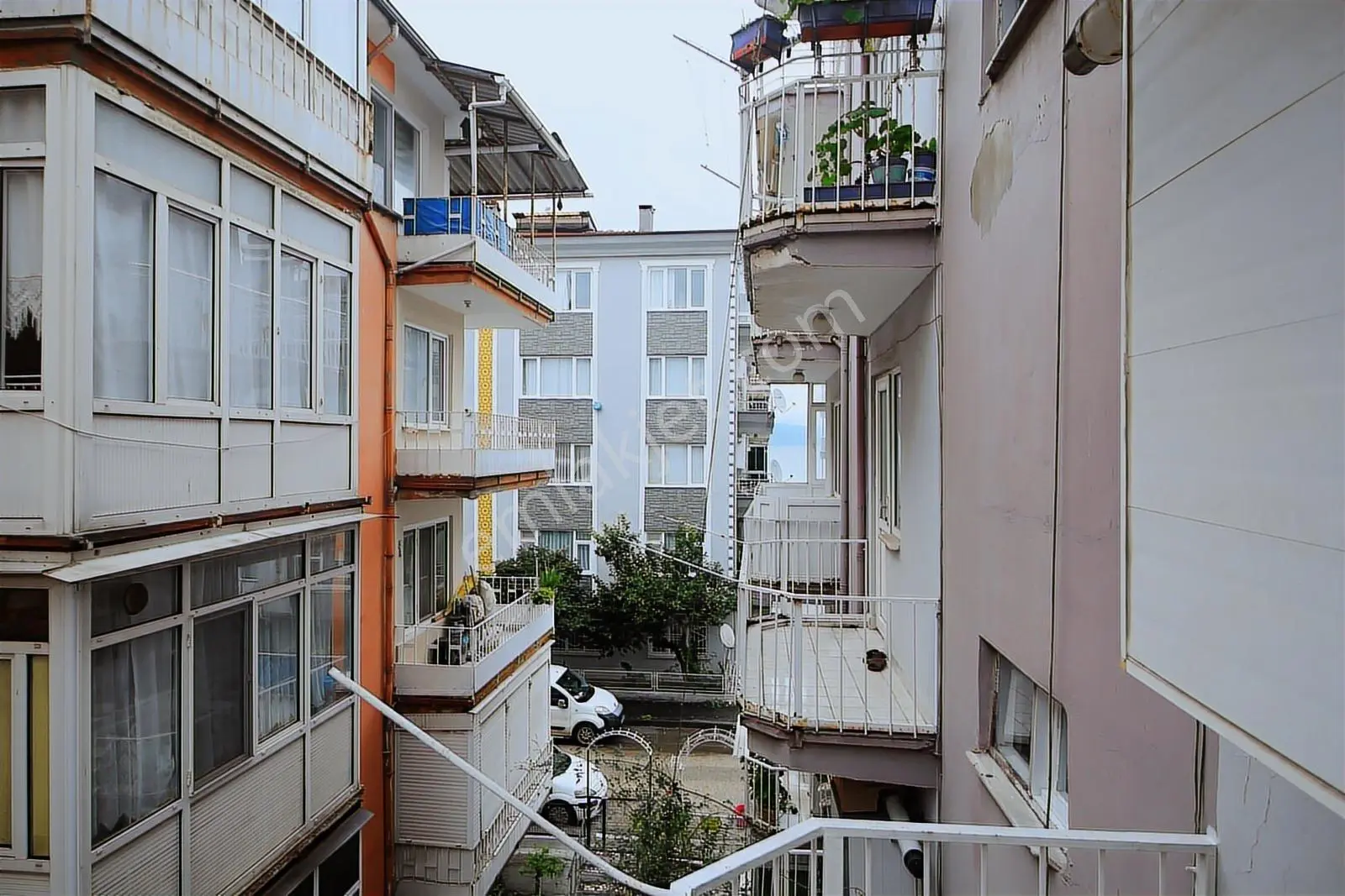 Mudanya Ömerbey Mah. Denize Yakın Bakımlı Arakat Satılık - Görsel 3