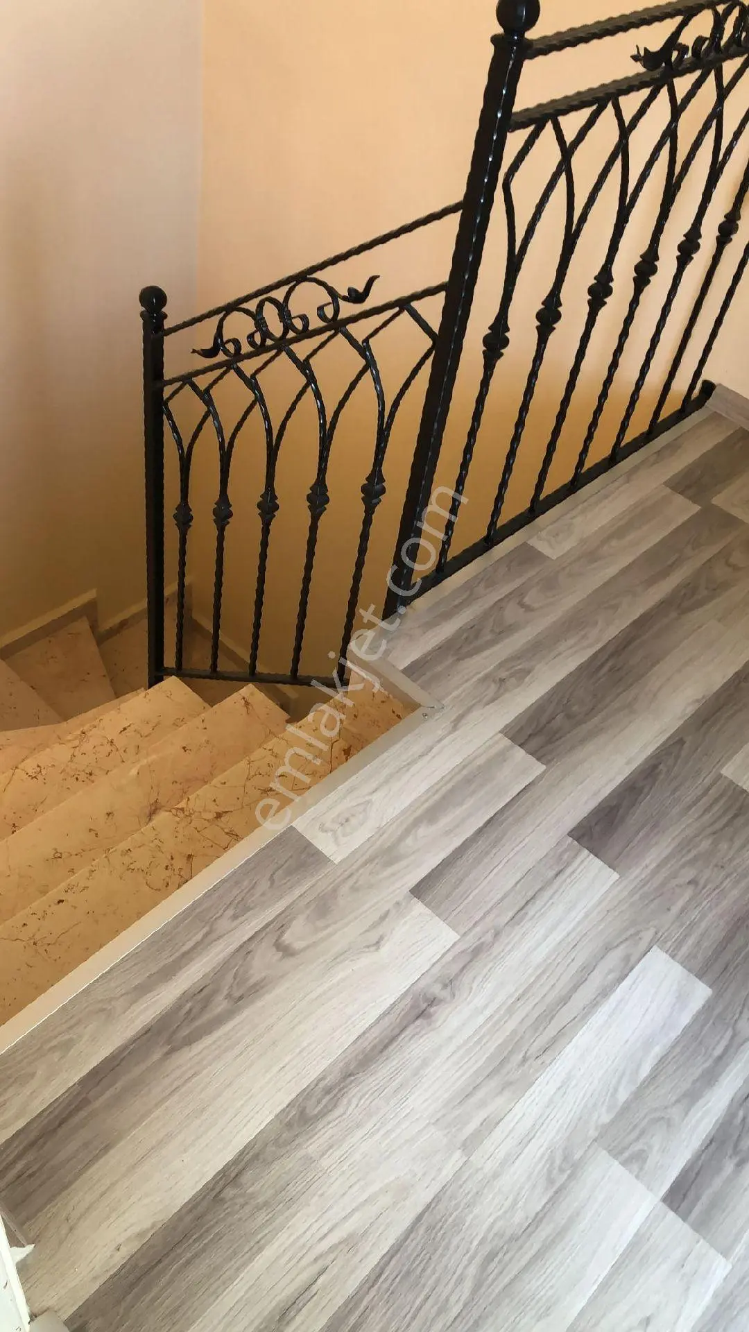 Sahibinden Çeşme Cumhuriyet Mahallesinde Masrafsız Villa - Görsel 4