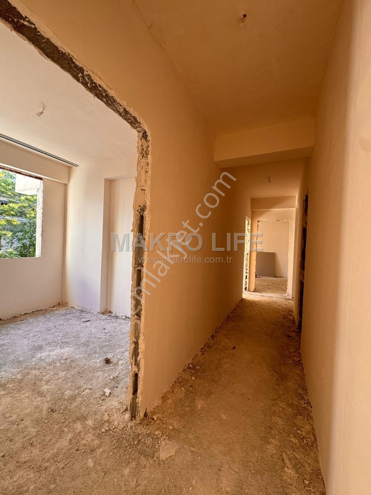 Diçlekente Nasır Usta Arkası 2+1 Sıfır Daire