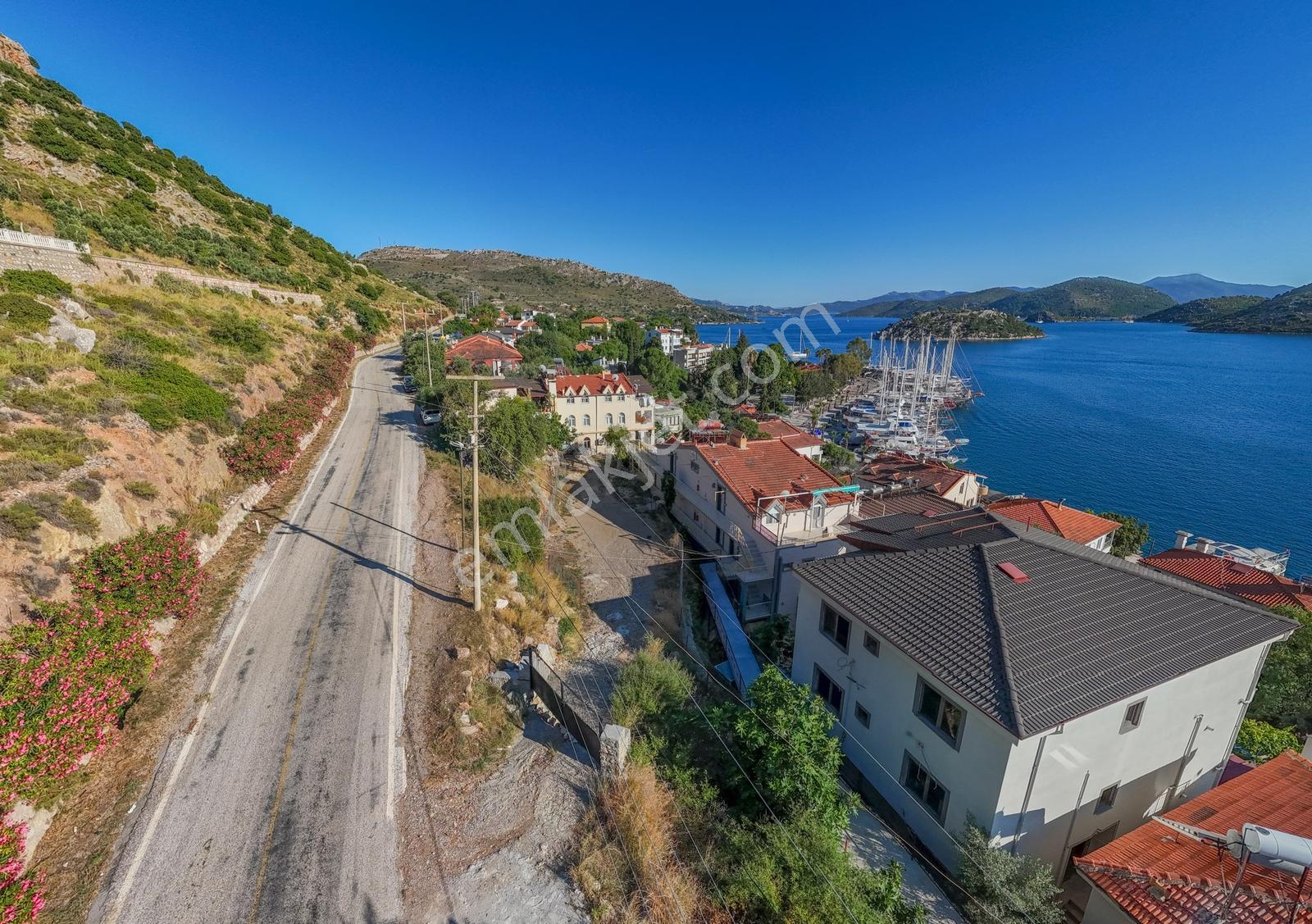 Marmaris Bozburun'da Ana Yola Sıfır 567 M² Fırsat Tarla - Görsel 2