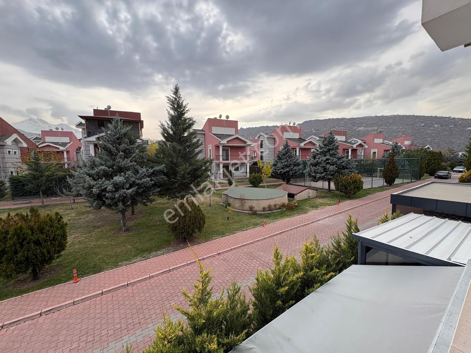 Kayadibi Villaları 2'de Şehrin Gürültüsünden Uzak Satılık Villa - Görsel 29