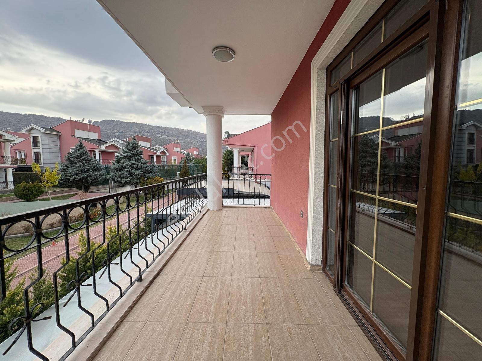 Kayadibi Villaları 2'de Şehrin Gürültüsünden Uzak Satılık Villa - Görsel 15