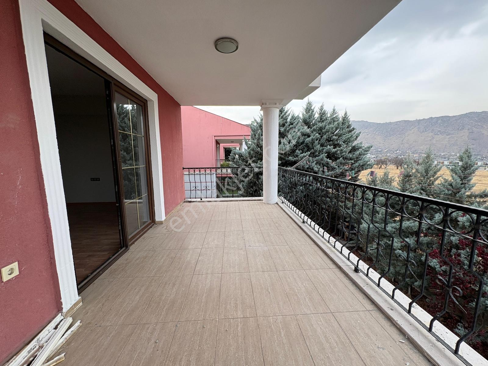 Kayadibi Villaları 2'de Şehrin Gürültüsünden Uzak Satılık Villa - Görsel 8