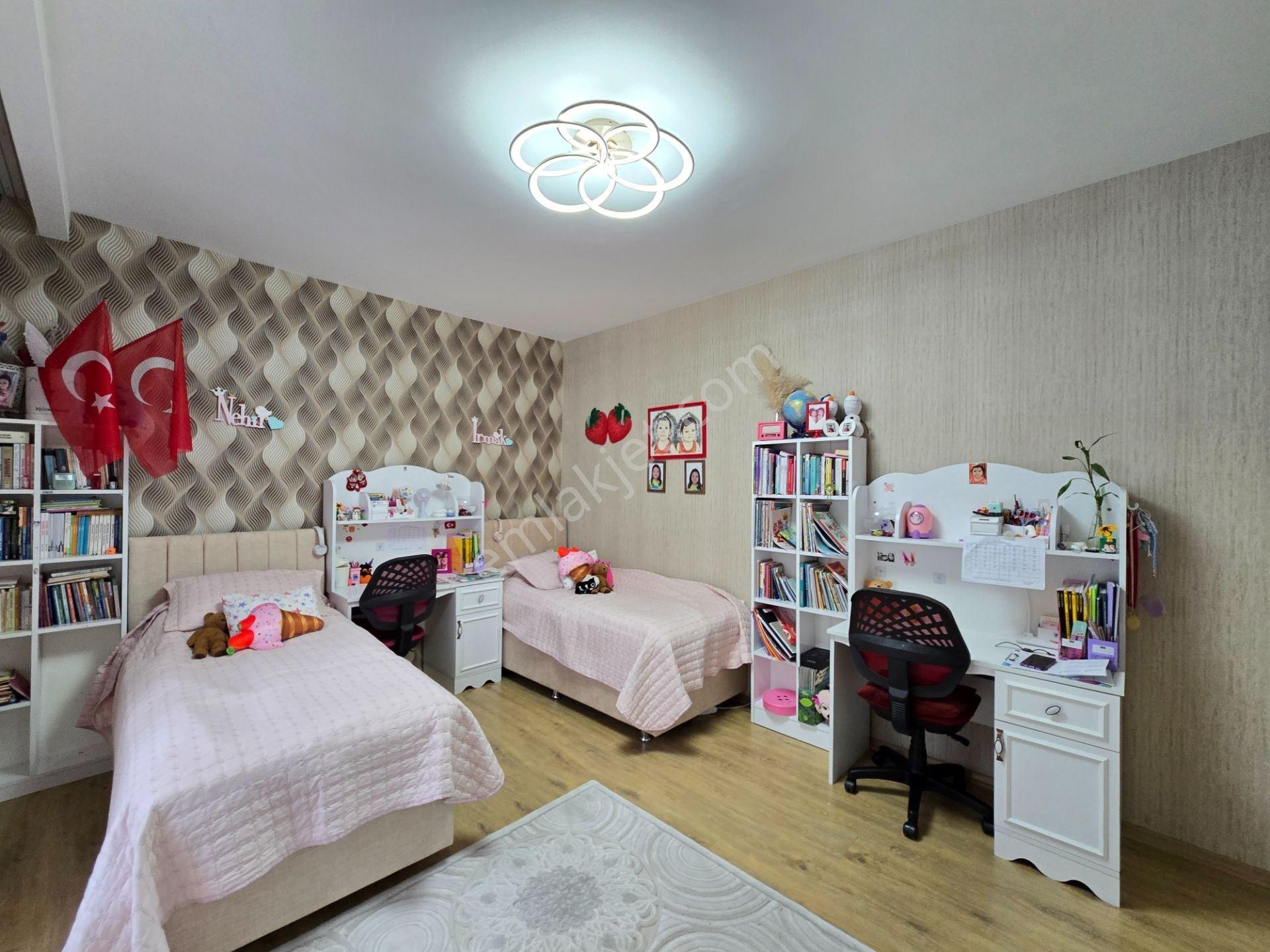 Yazırda İşyapar Gayrimenkulden Güvenlikli 4+1 Site İçi Satılık Lüx Daire - Görsel 30