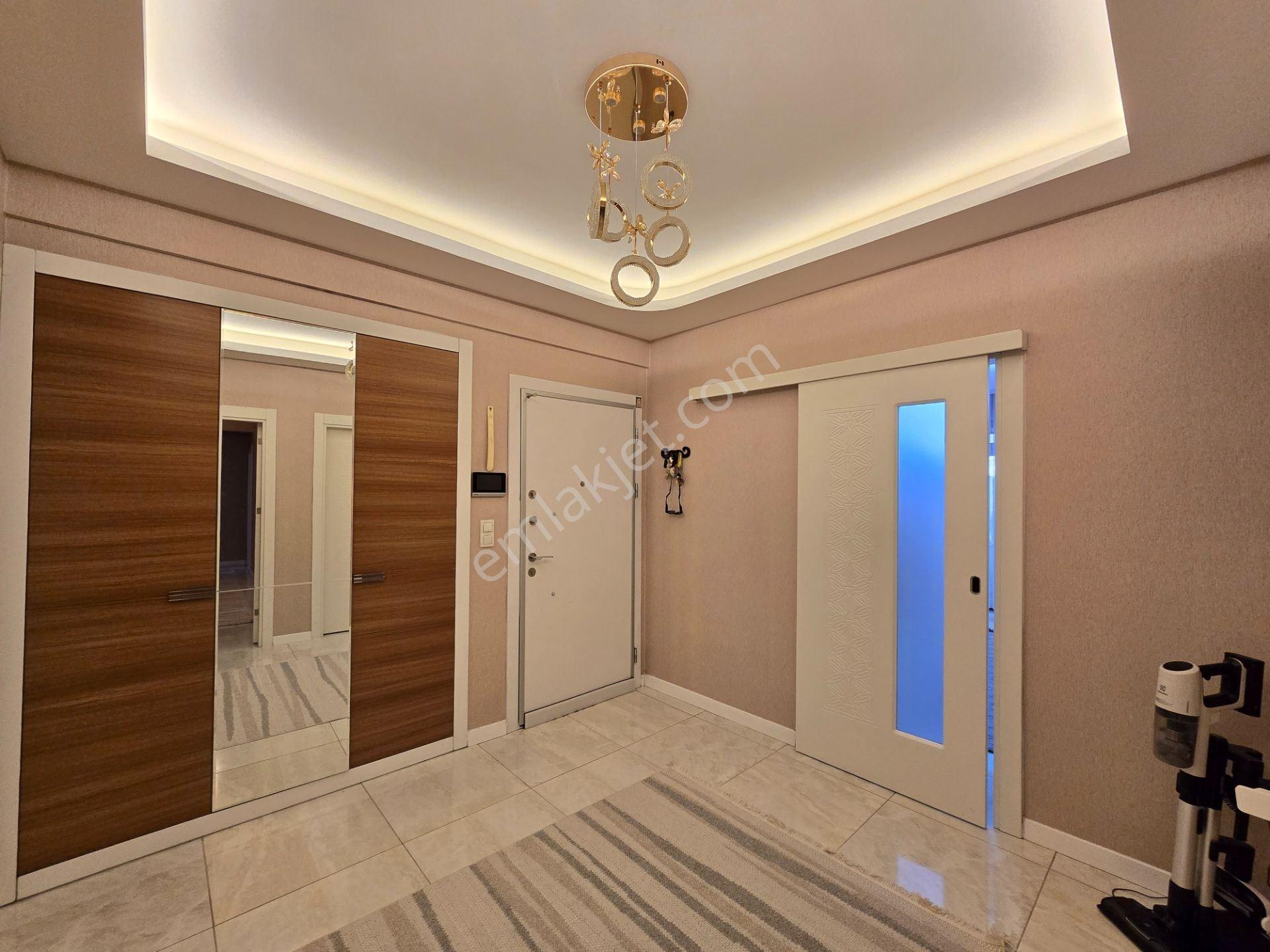 Yazırda İşyapar Gayrimenkulden Güvenlikli 4+1 Site İçi Satılık Lüx Daire - Görsel 35
