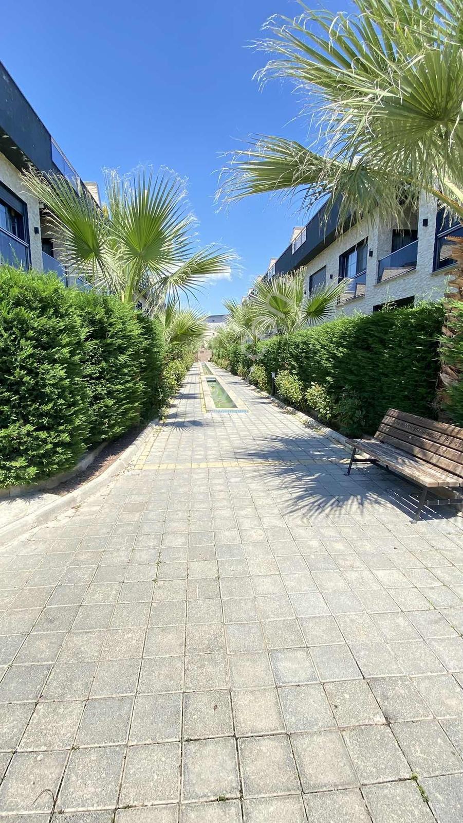 Kiralık 2+1 Havuzlu Site İçi Özel Bahçe İsteyenlere - Görsel 24