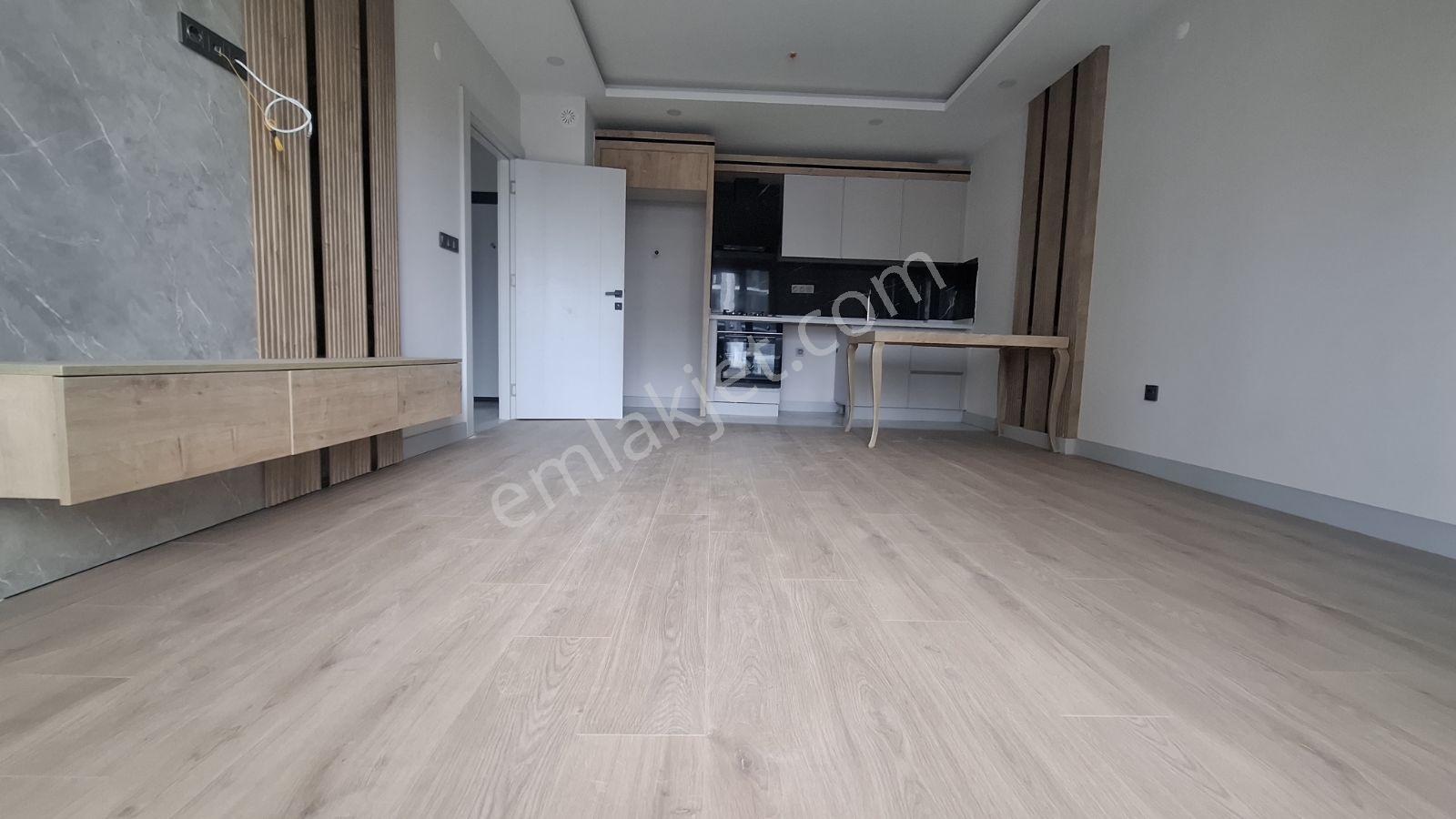 Lüx Sitede Kiralık 1+1 Daire - Görsel 7