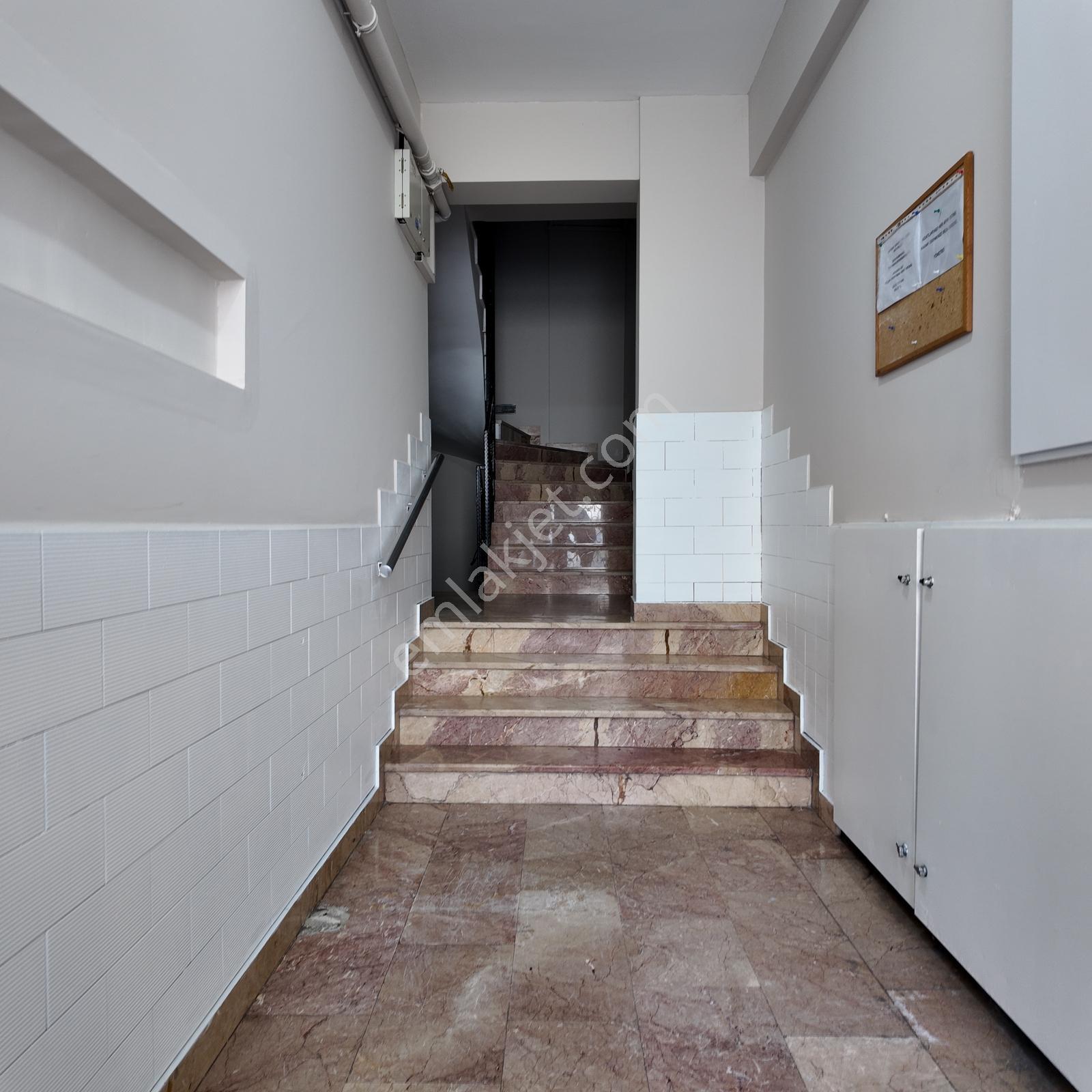 İnönü Cadde Üzeri Asansörlü 5+1 220 M2 Dubleks Daire - Görsel 12