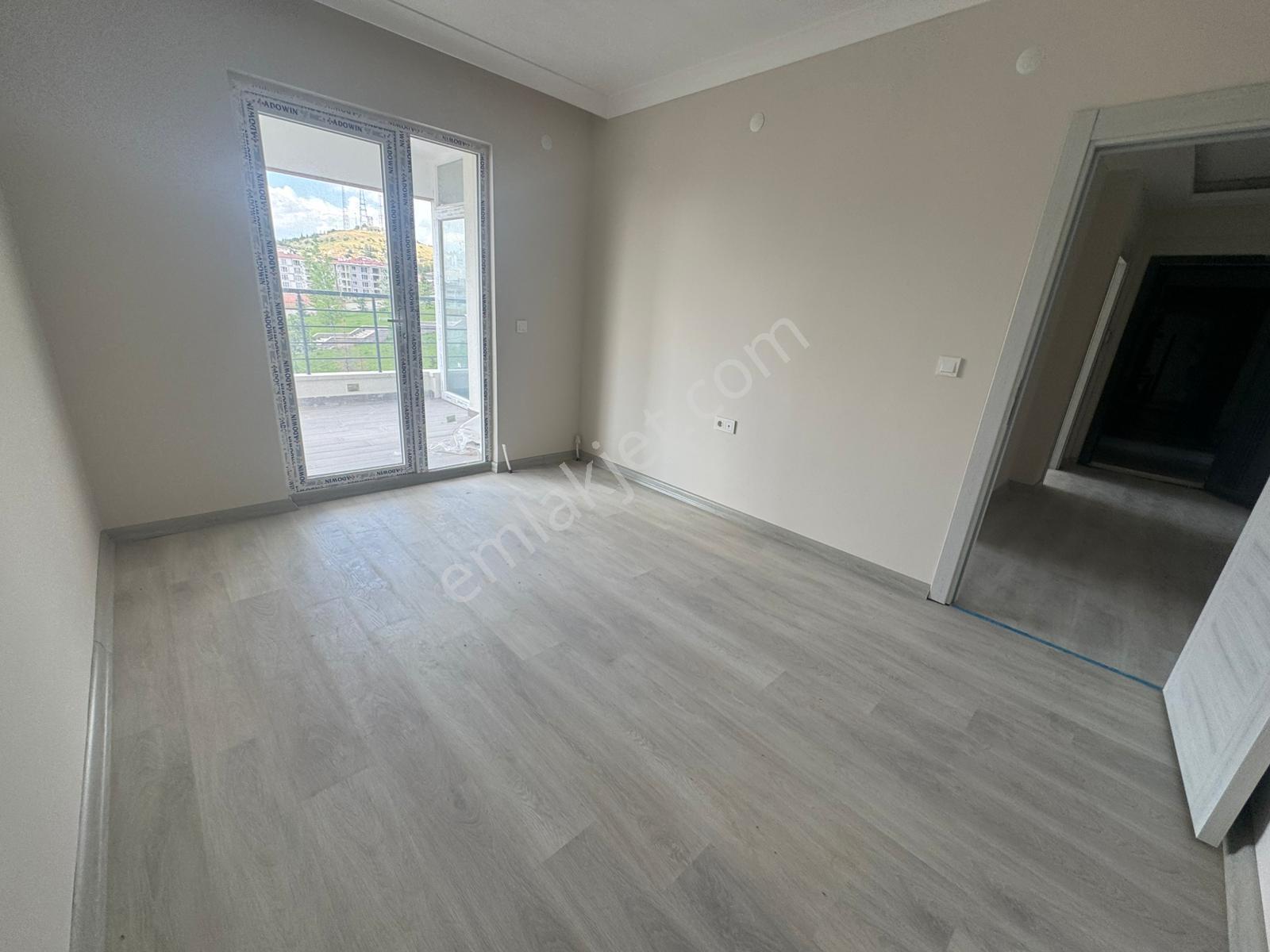 Yılmazer'den Parka Cephe Sıfır Daire Manzaralı Teras Balkonlu3+1 - Görsel 7