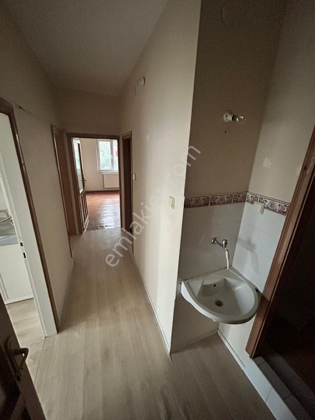 17 Eylül'de 90 M2 2+1 Ara Kat Balkonlu Satılık Daire - Görsel 9
