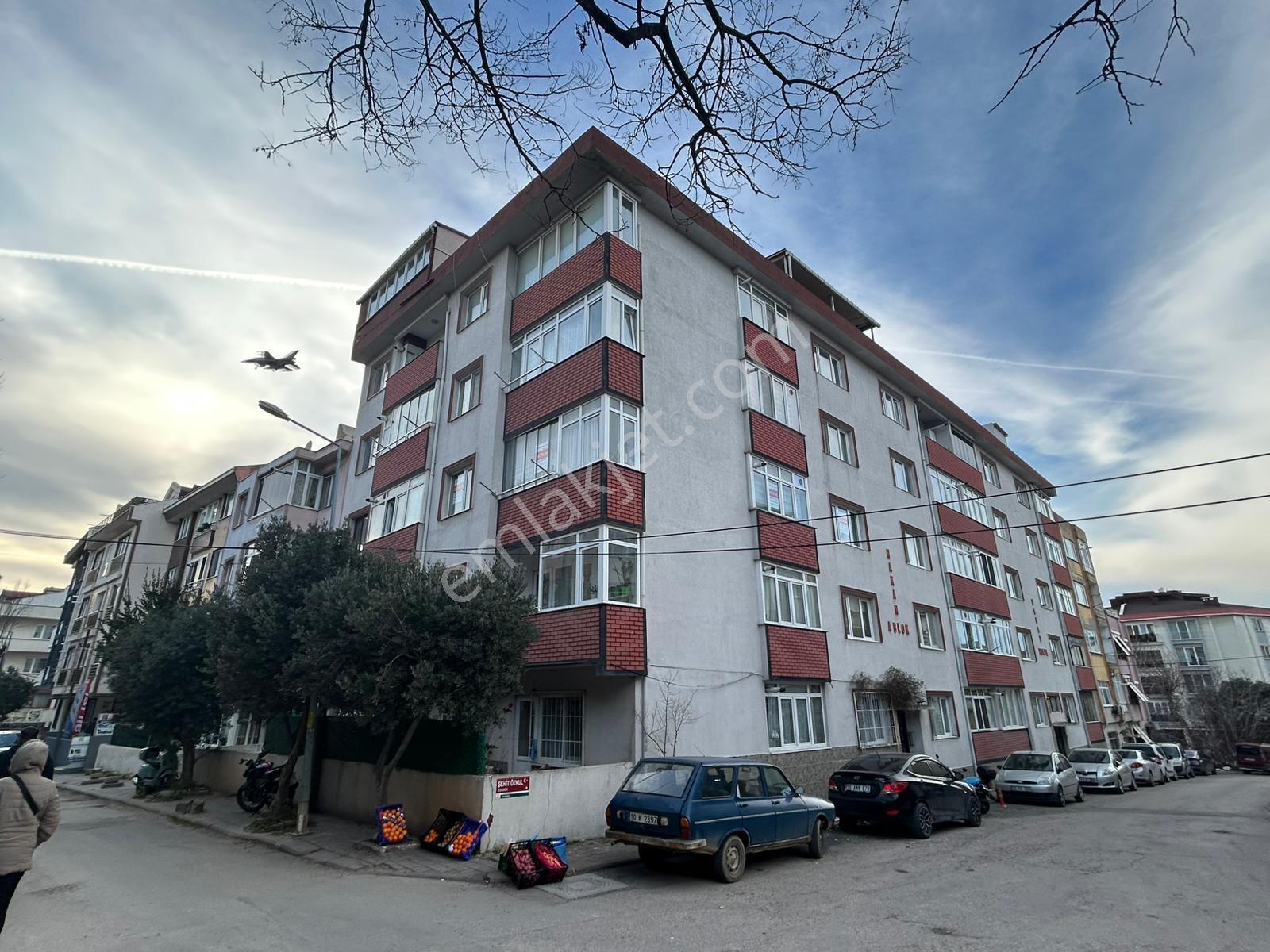 17 Eylül'de 90 M2 2+1 Ara Kat Balkonlu Satılık Daire - Görsel 21