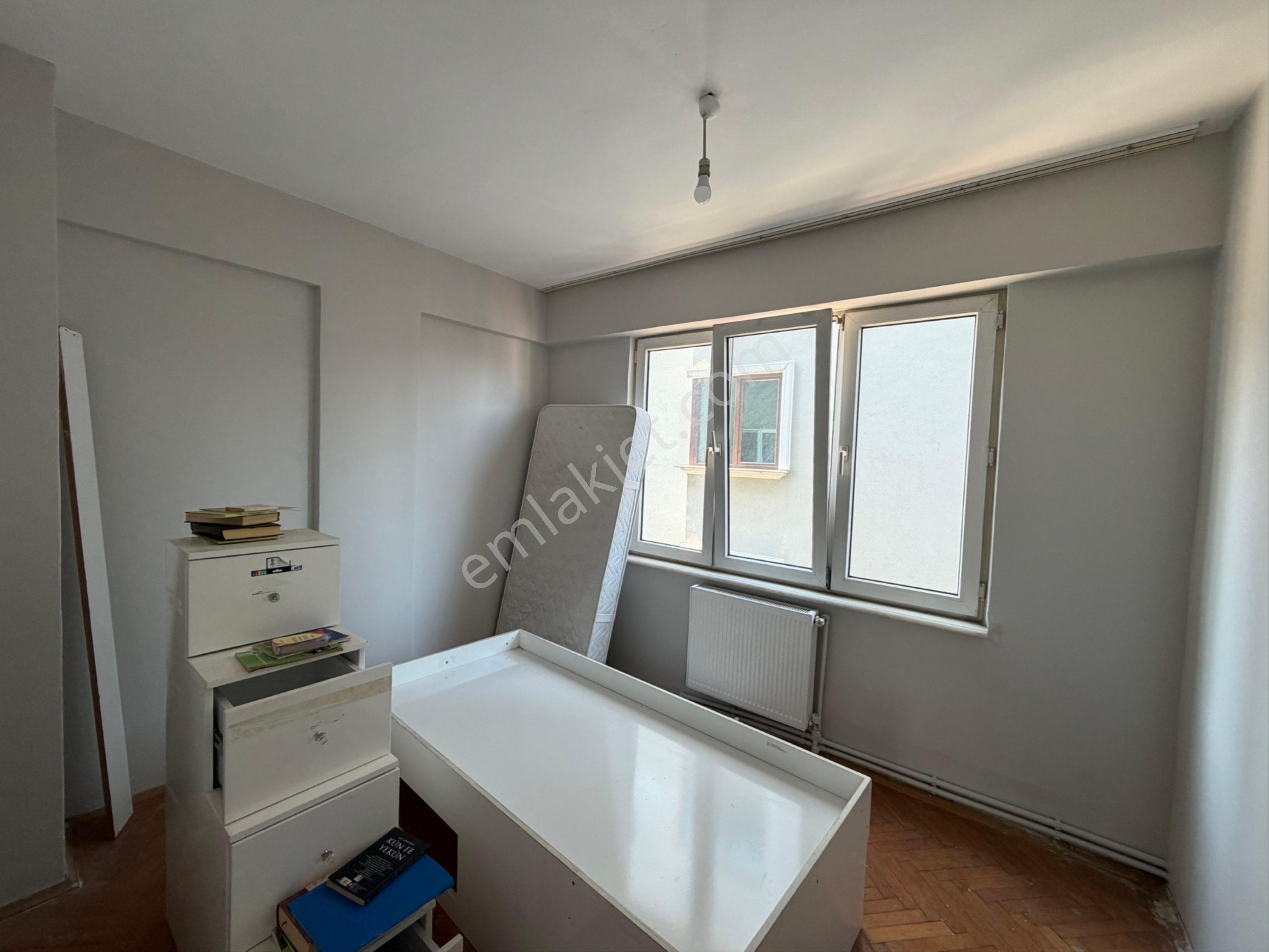 Yenidoğan Gazi Devlet Üstünde Kiralık Asansörlü 2+1 Daire - Görsel 13