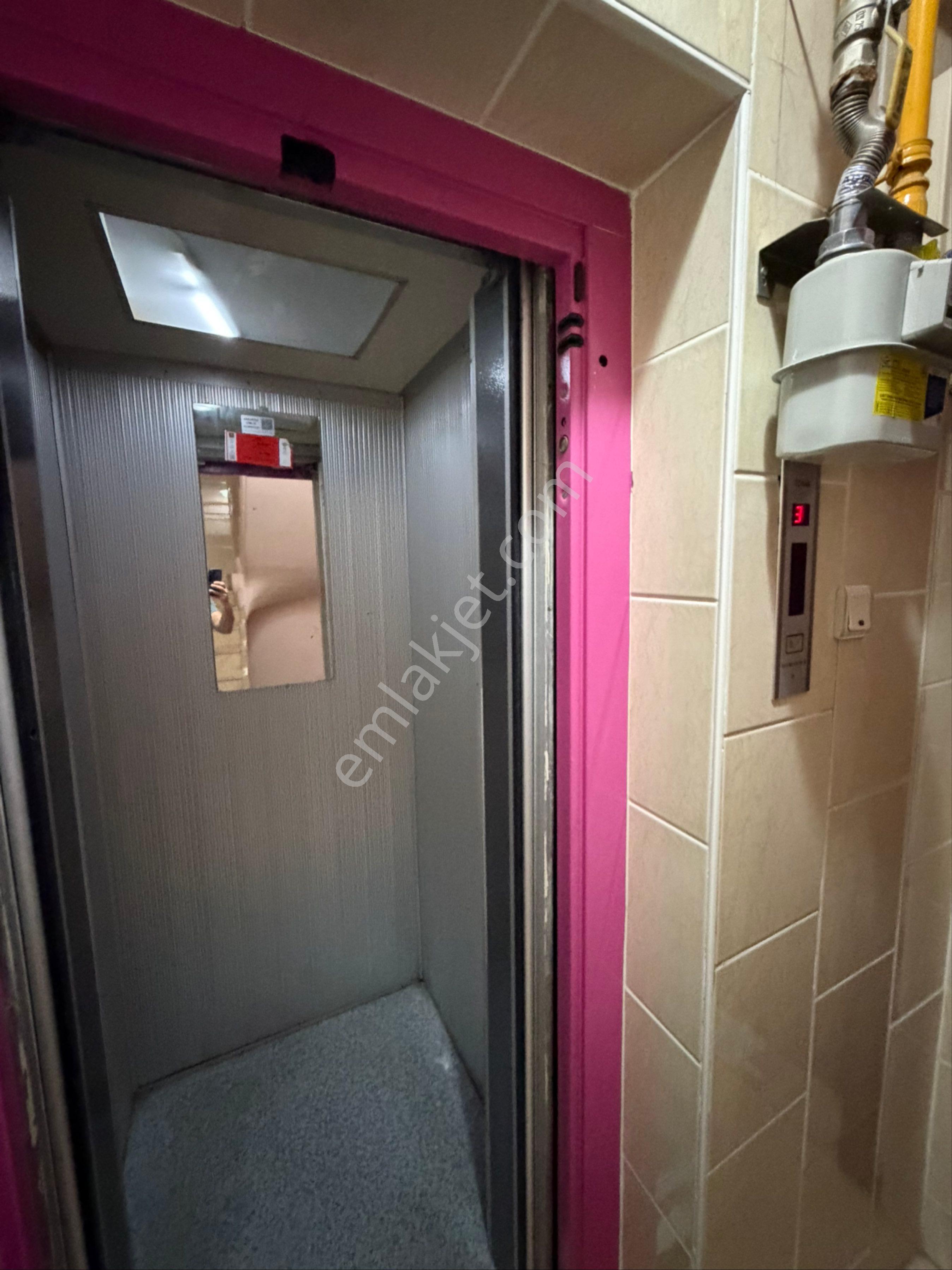 Yenidoğan Gazi Devlet Üstünde Kiralık Asansörlü 2+1 Daire - Görsel 20