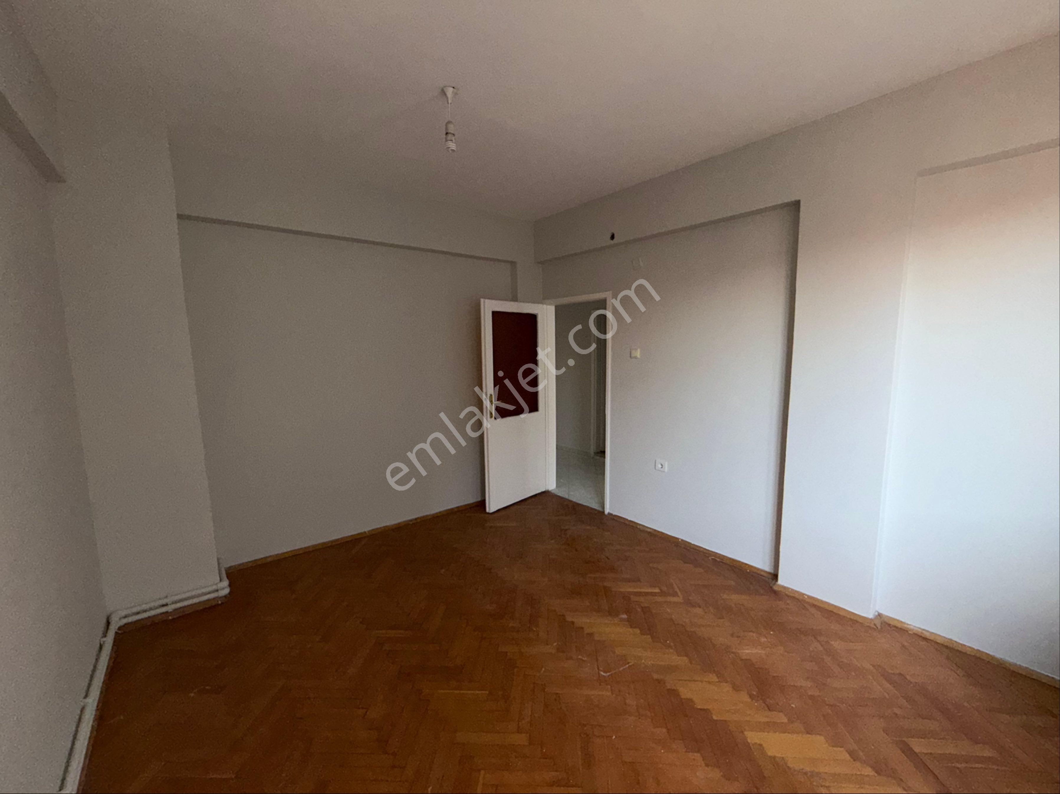 Yenidoğan Gazi Devlet Üstünde Kiralık Asansörlü 2+1 Daire - Görsel 8