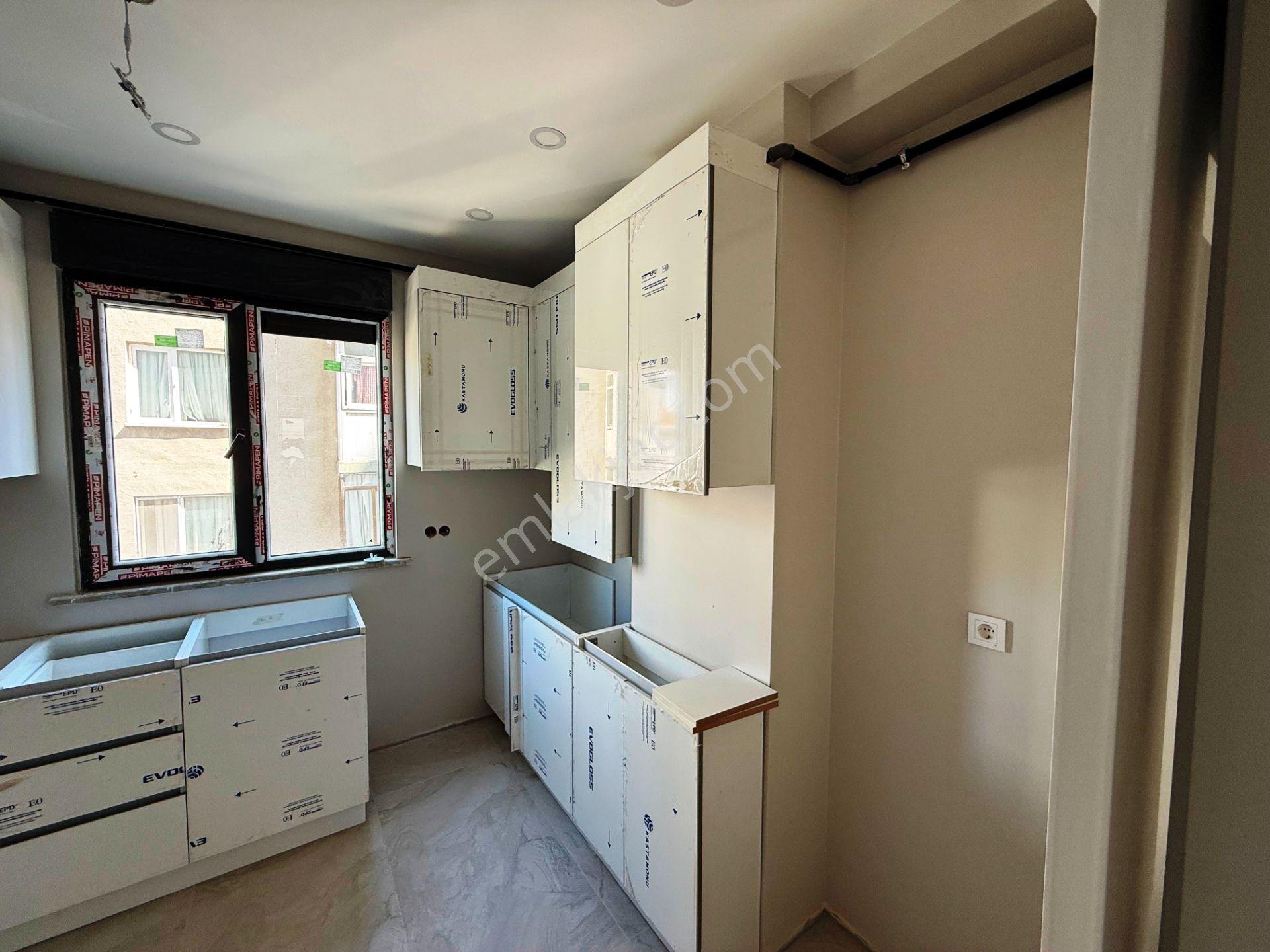 Şenesenevler'de Sıfır 3.kat 85m2 Balkonlu Panjurlu Kiralık 2+1 - Görsel 18