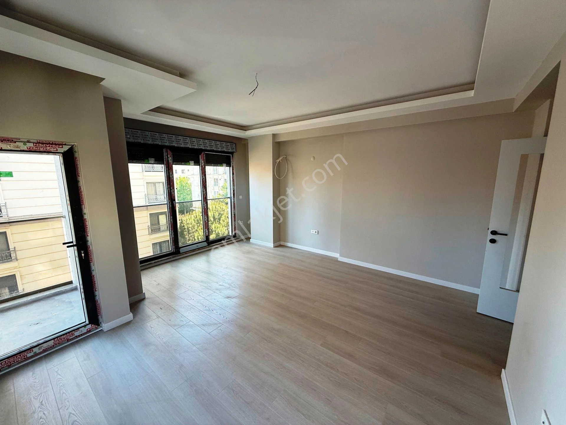 Şenesenevler'de Sıfır 3.kat 85m2 Balkonlu Panjurlu Kiralık 2+1 - Görsel 3
