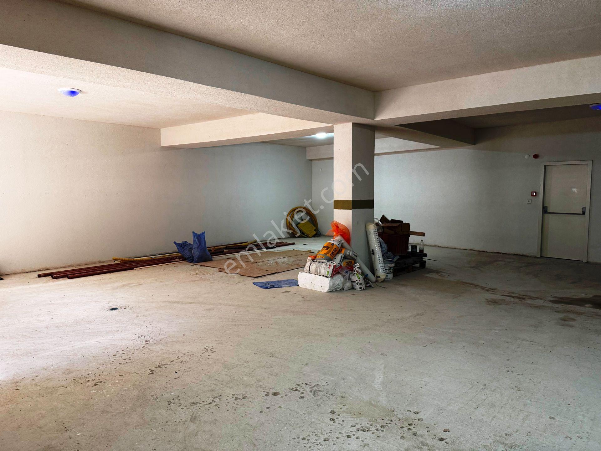 Şenesenevler'de Sıfır 3.kat 85m2 Balkonlu Panjurlu Kiralık 2+1 - Görsel 35