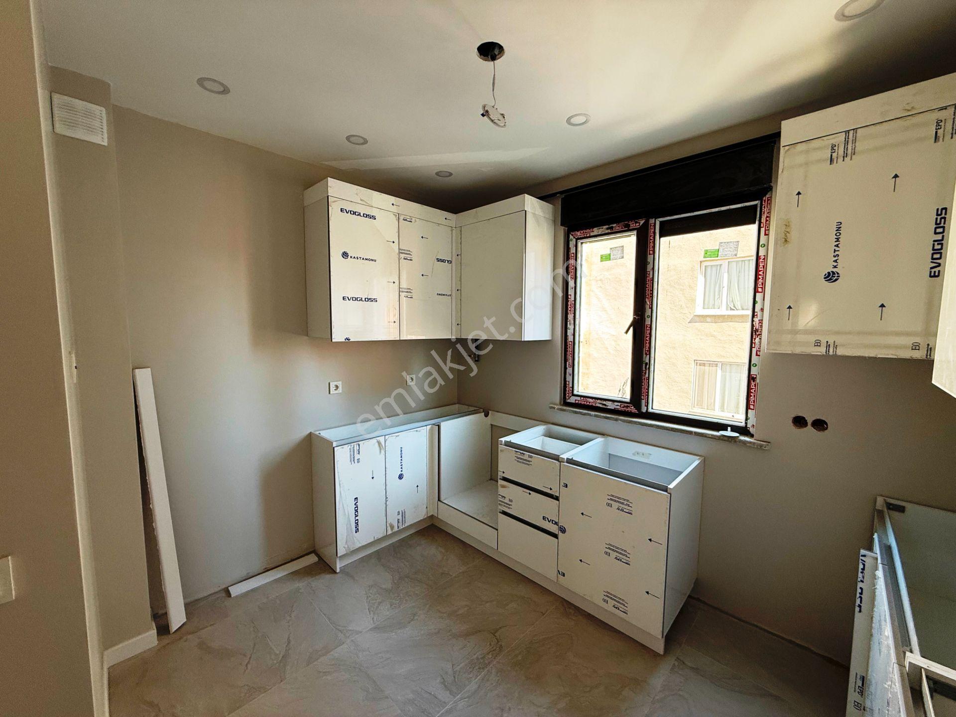 Şenesenevler'de Sıfır 3.kat 85m2 Balkonlu Panjurlu Kiralık 2+1 - Görsel 19