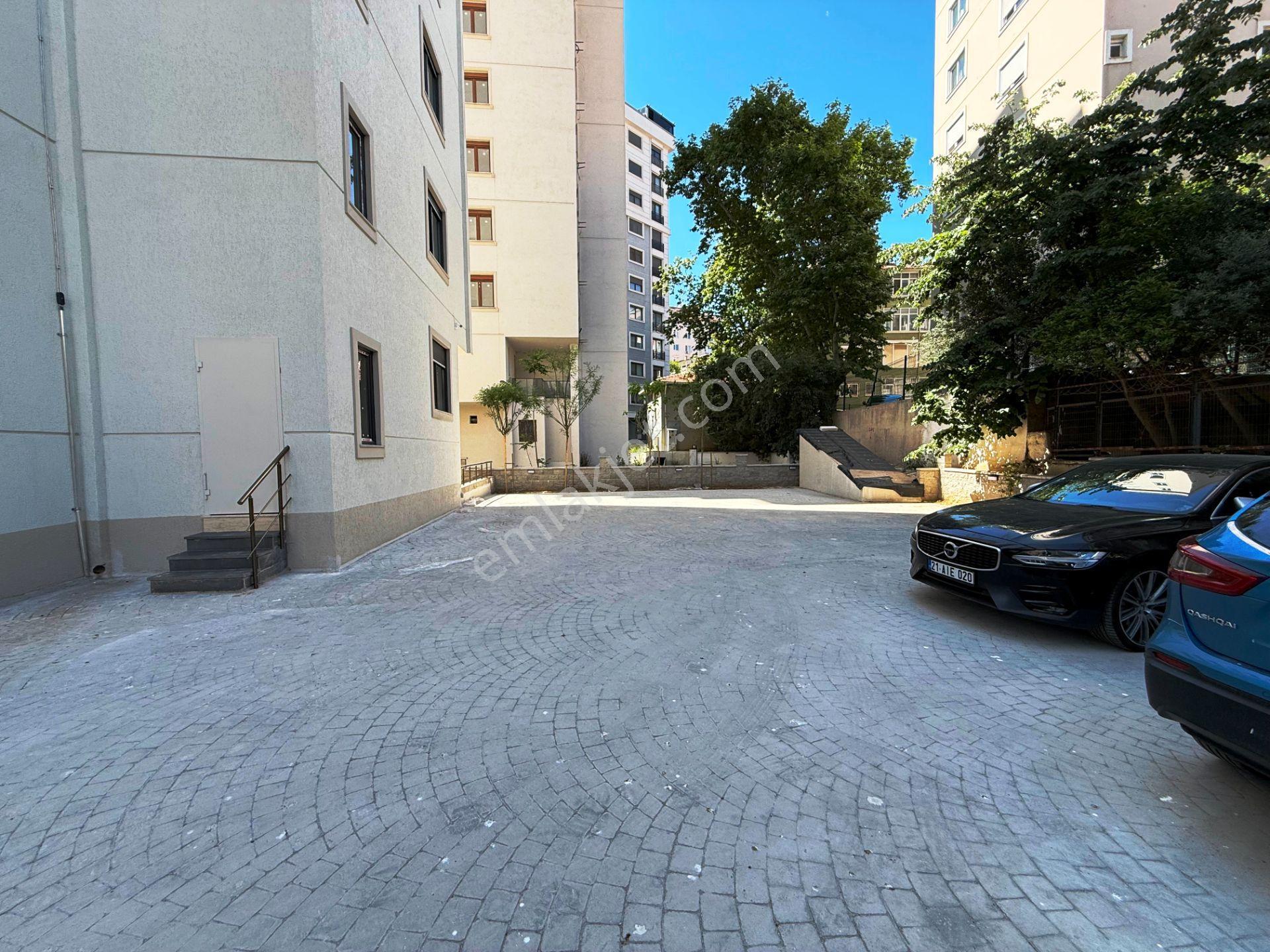 Şenesenevler'de Sıfır 3.kat 85m2 Balkonlu Panjurlu Kiralık 2+1 - Görsel 32