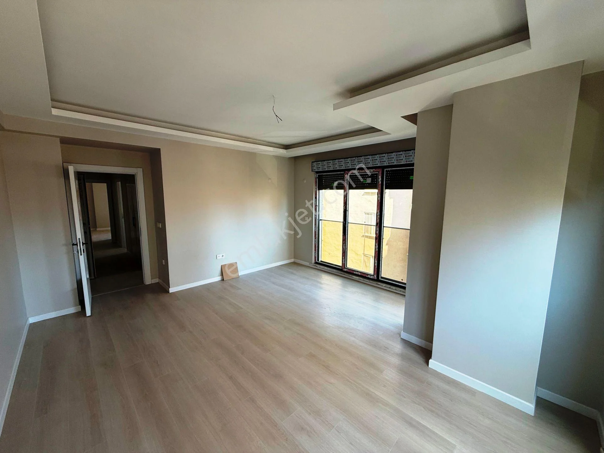 Şenesenevler'de Sıfır 3.kat 85m2 Balkonlu Panjurlu Kiralık 2+1 - Görsel 5