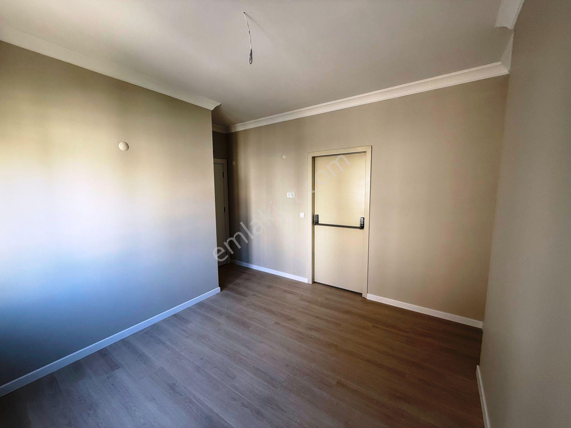 Şenesenevler'de Sıfır 3.kat 85m2 Balkonlu Panjurlu Kiralık 2+1 - Görsel 11