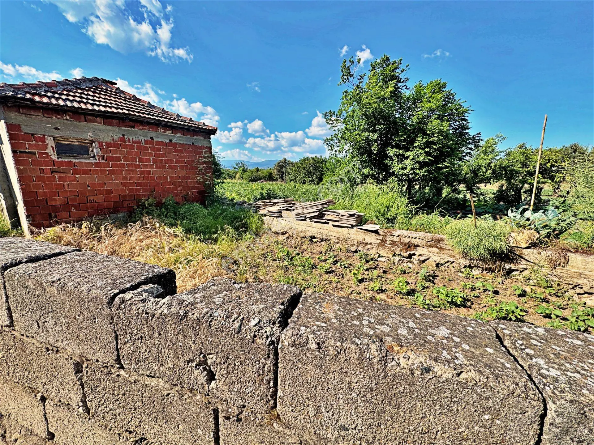Edremit'te Tek Yetkili Gültaş Emlak'tan Satılık 150 M² 2 Kat İmarlı Arsa - Görsel 3