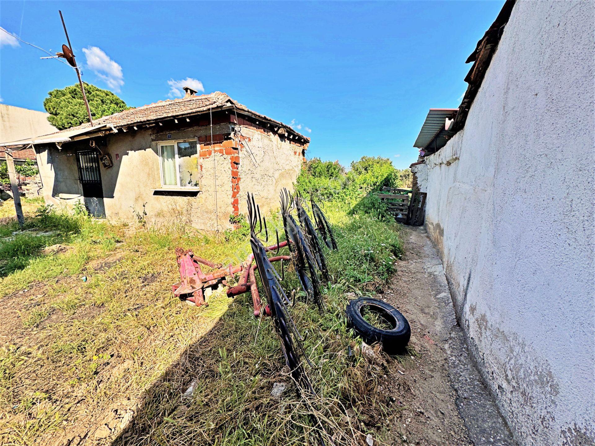 Edremit'te Tek Yetkili Gültaş Emlak'tan Satılık 150 M² 2 Kat İmarlı Arsa - Görsel 13