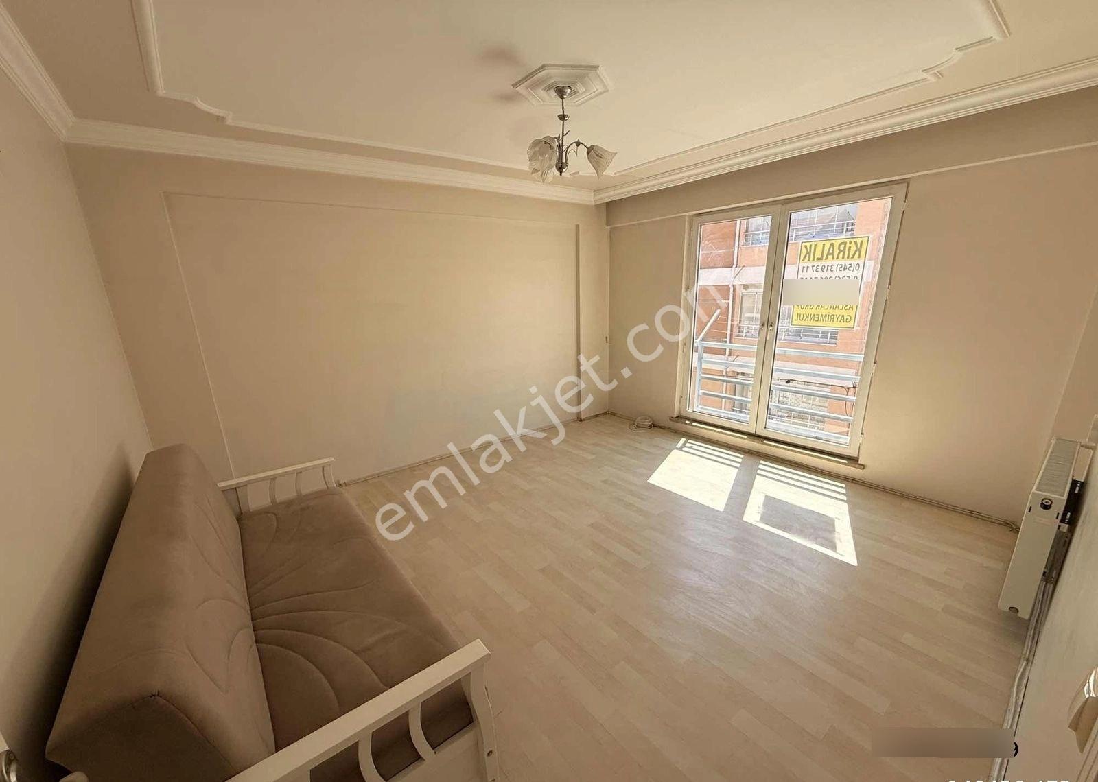 Emek Mah. Ertaş Caddesi Yakını Ara Kat 2+1 100m2 Daire - Görsel 17