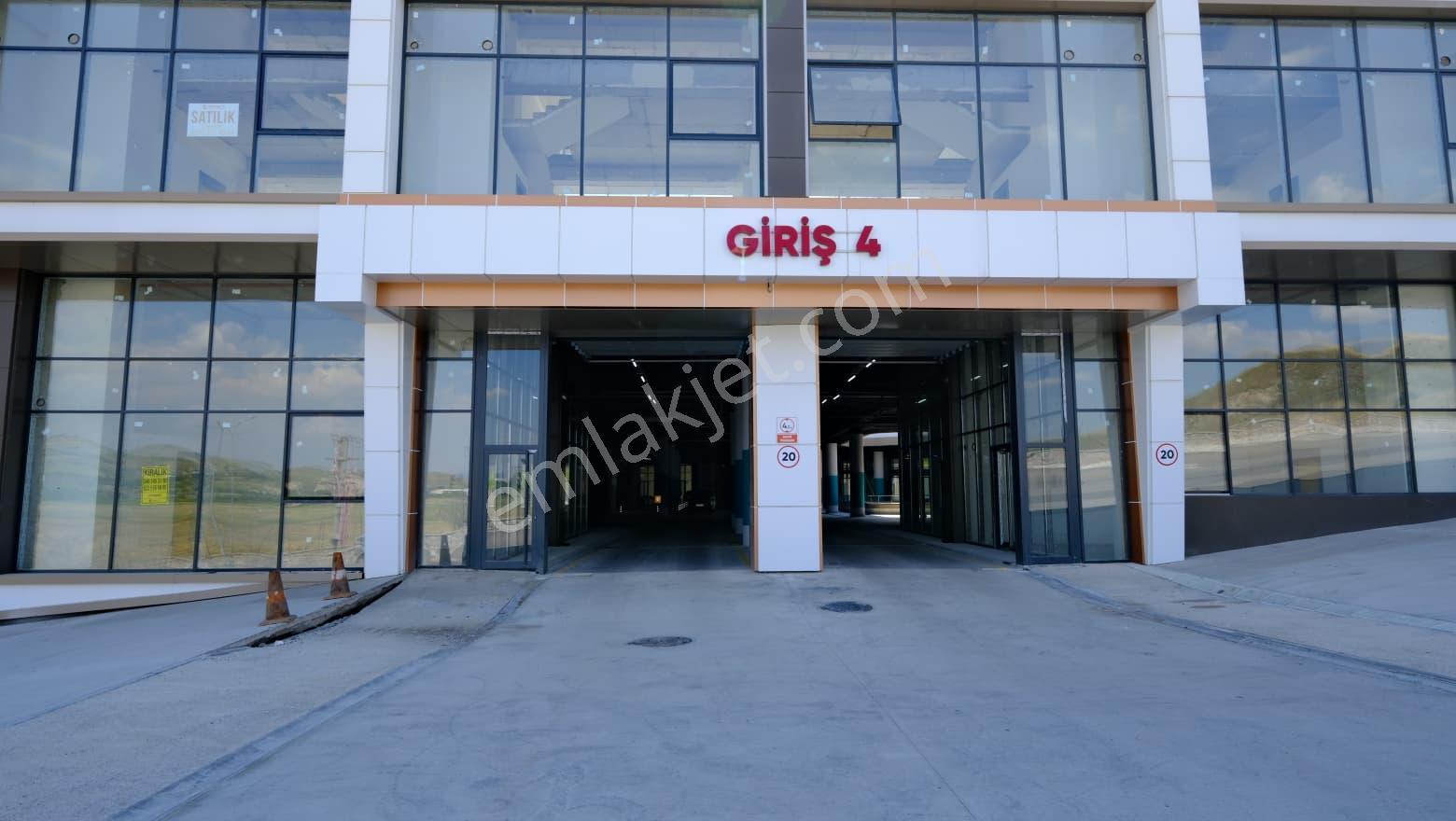 Mega Şaşmaz'da Giriş Katında Satılık Dükkan - Görsel 3